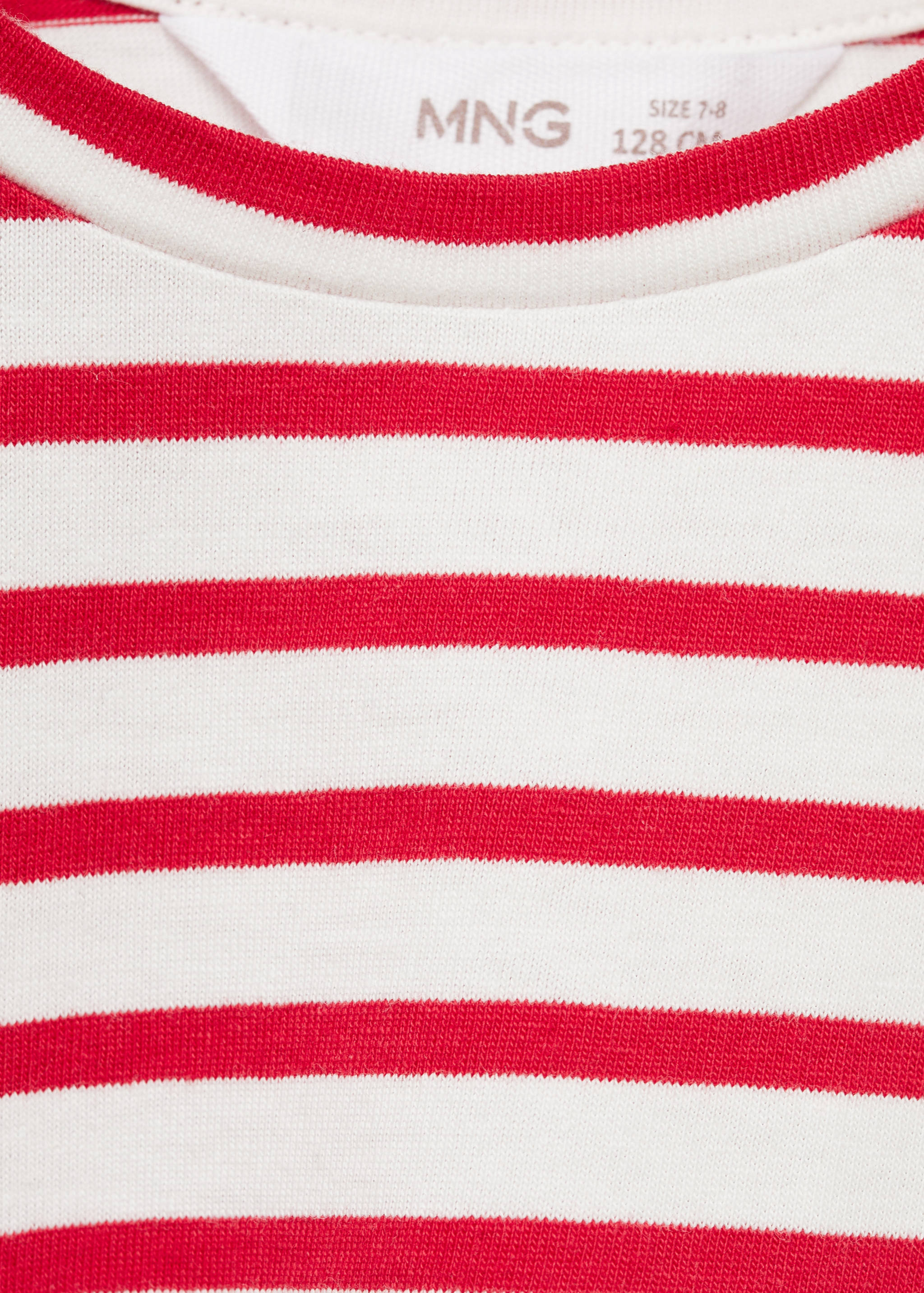 تي شيرت مقصوص مخطط عند الكم - تفاصيل المنتج 8