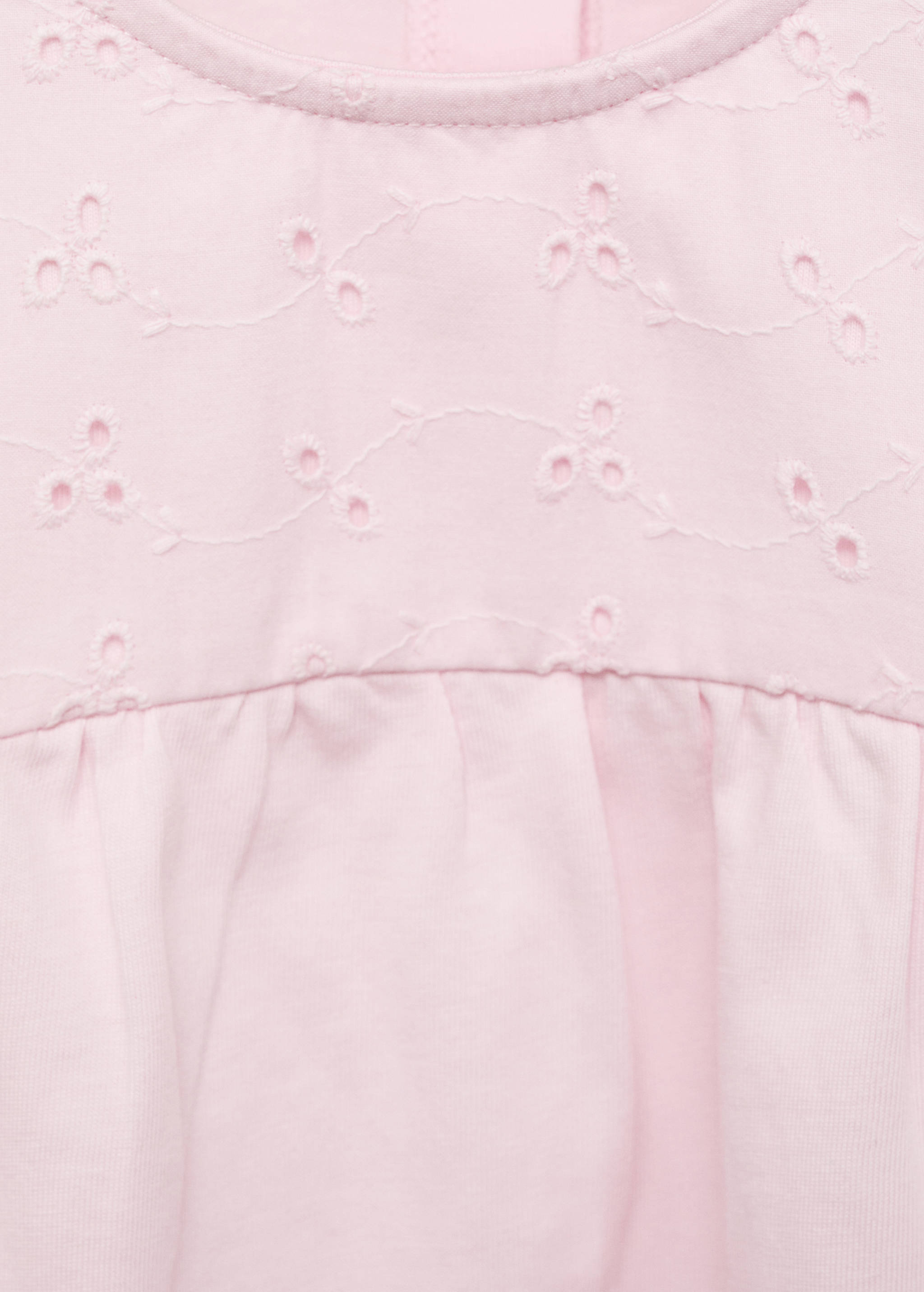 Camiseta detalles calados - Detalle del artículo 8