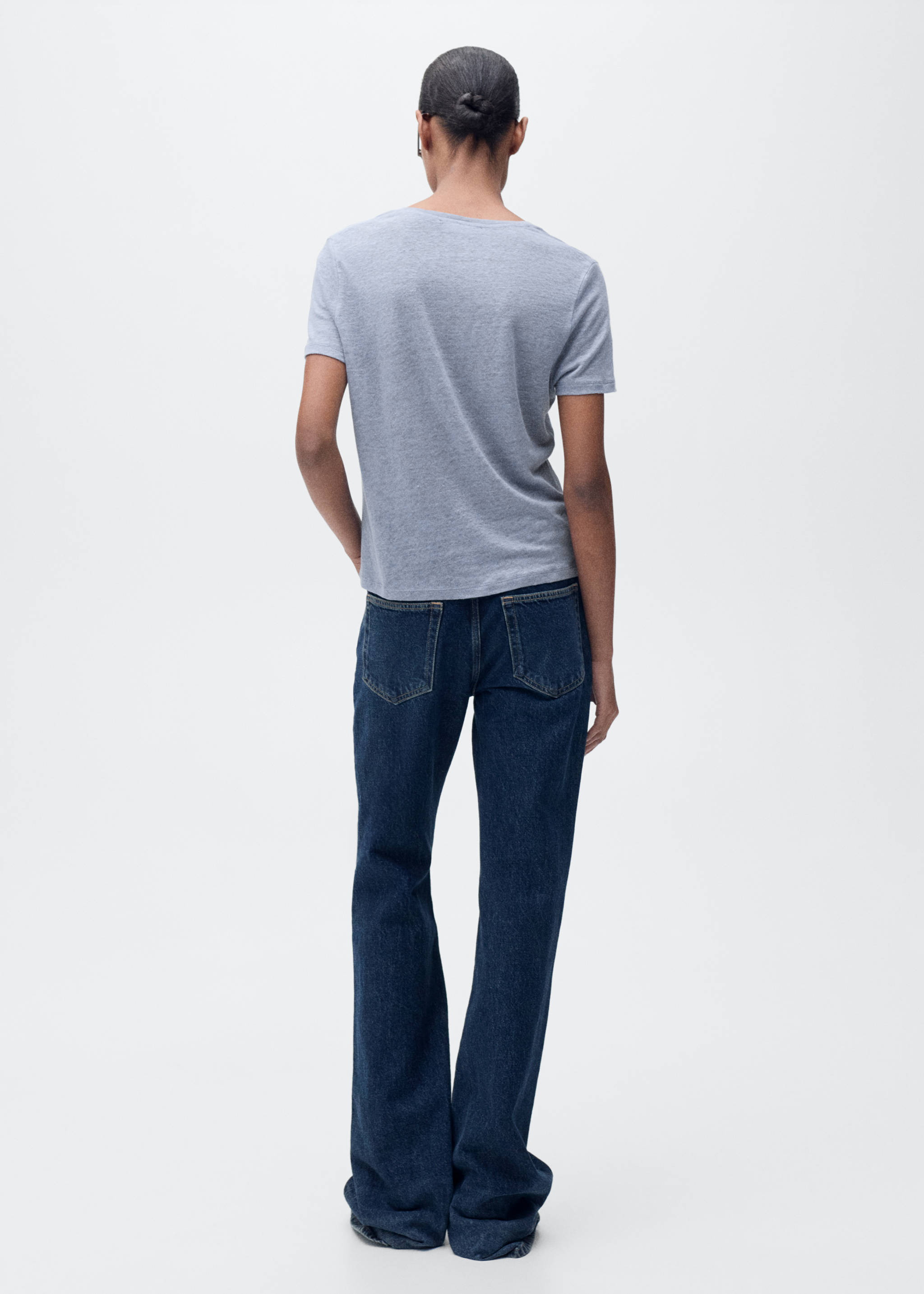 Camiseta lino cuello pico - Reverso del artículo