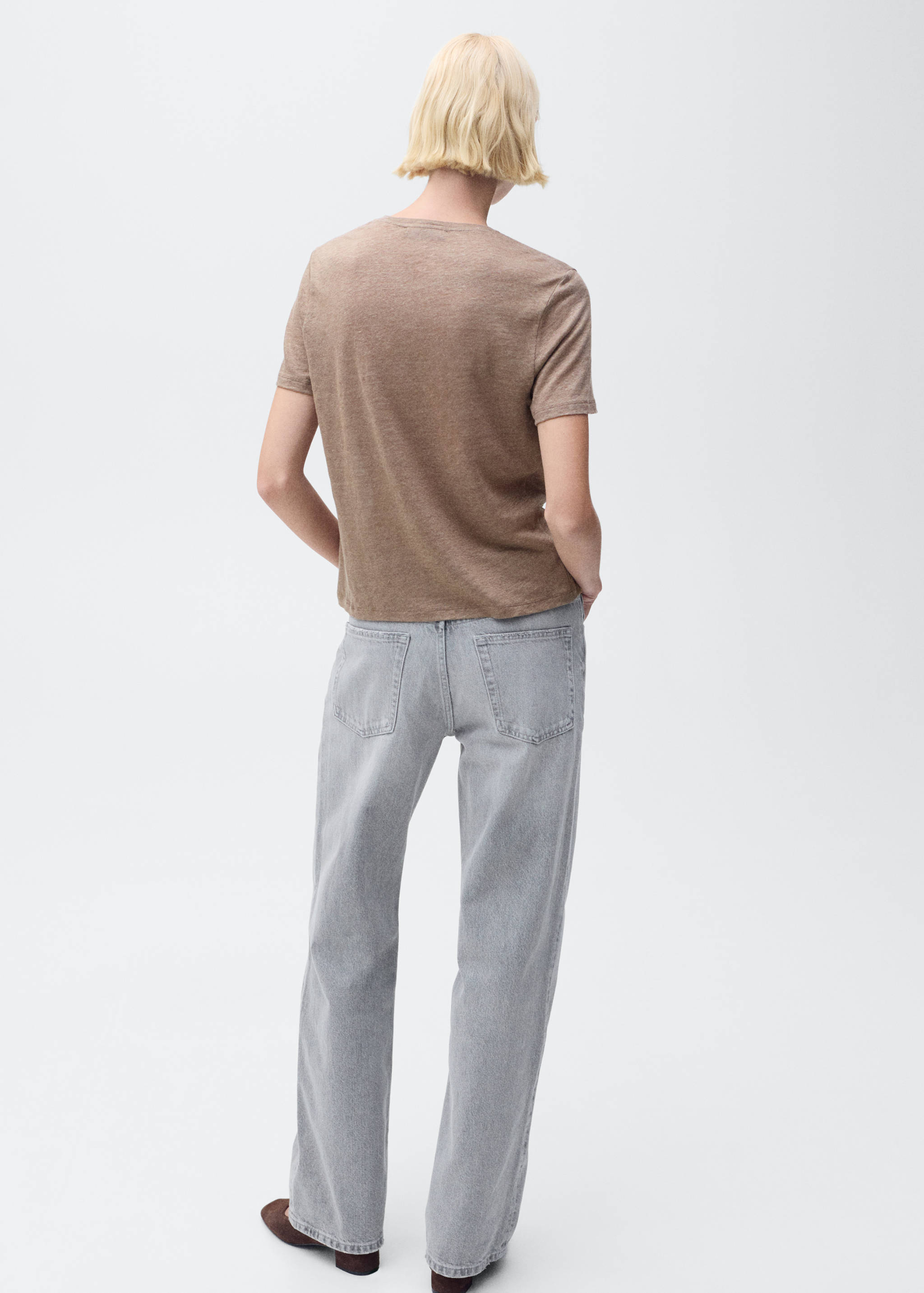 Camiseta lino cuello pico - Reverso del artículo