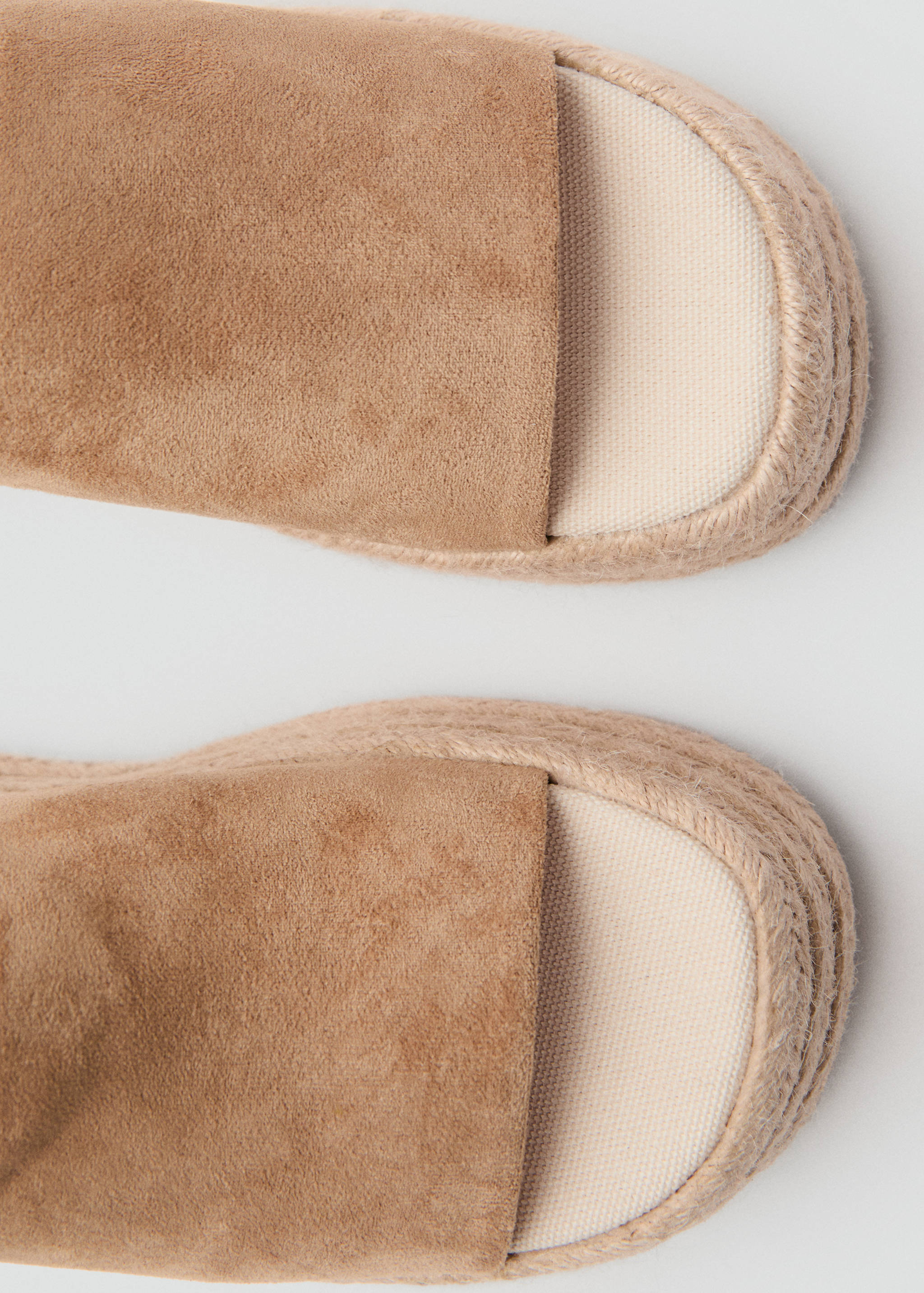 Platform sandals - Details of the article 3