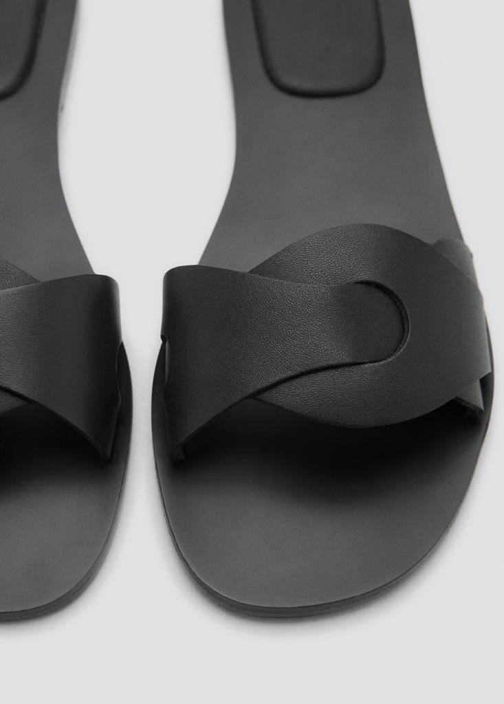 Leather straps sandals — Black