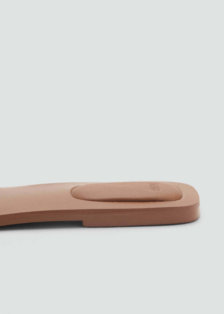 Leather straps sandals — Sand