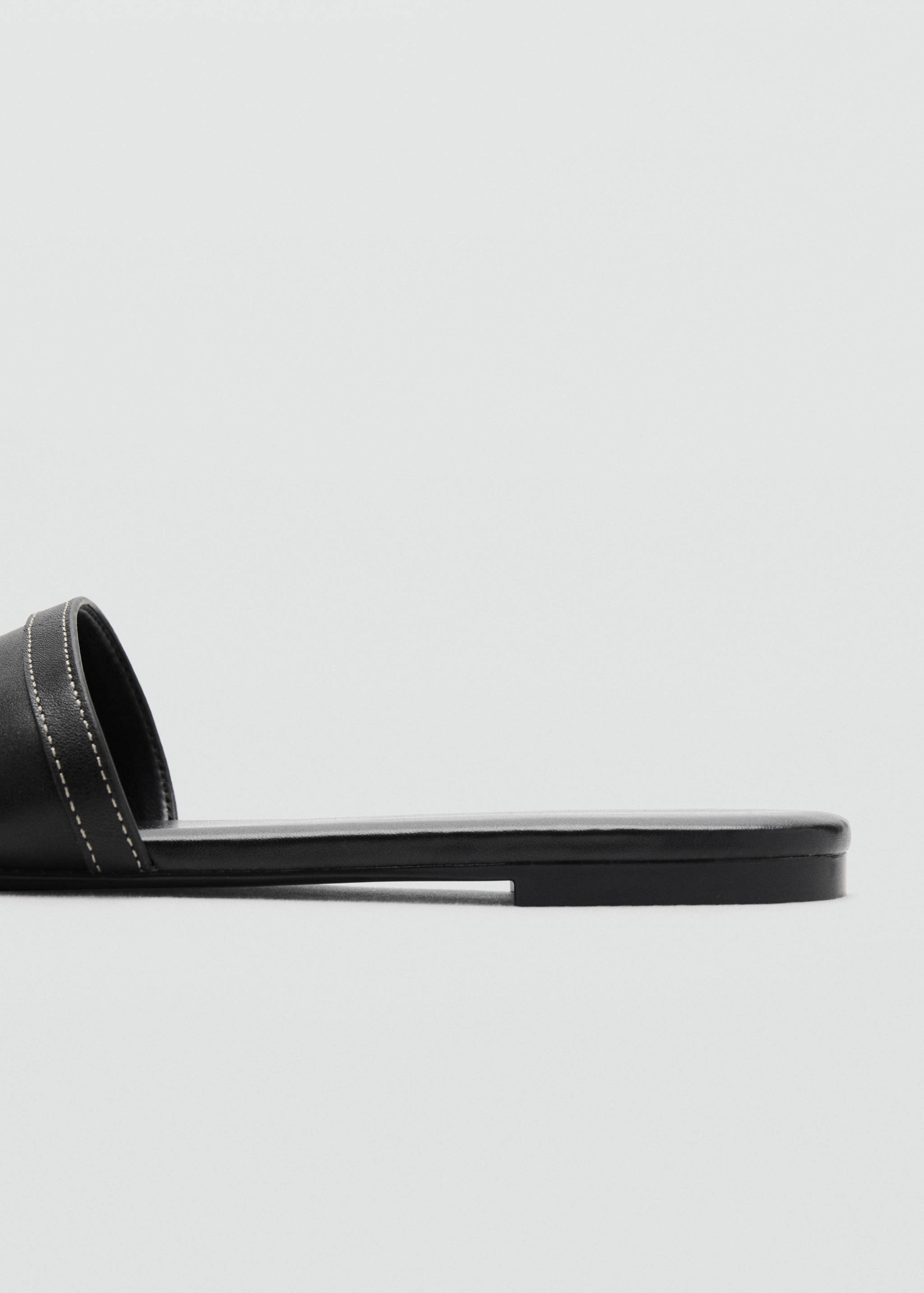 Buckle leather sandals - Details of the article 1