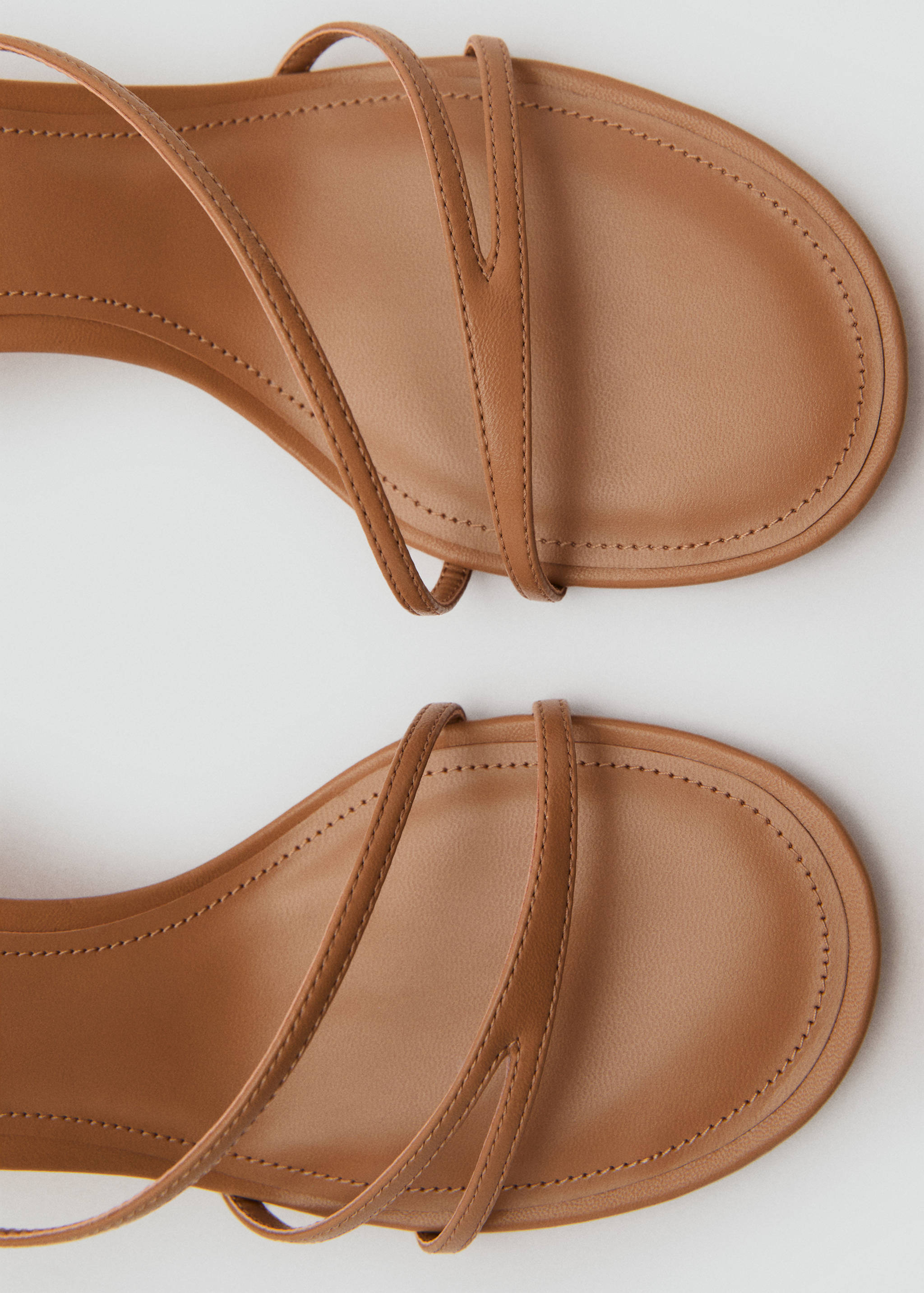 Strappy heeled sandals - Details of the article 3