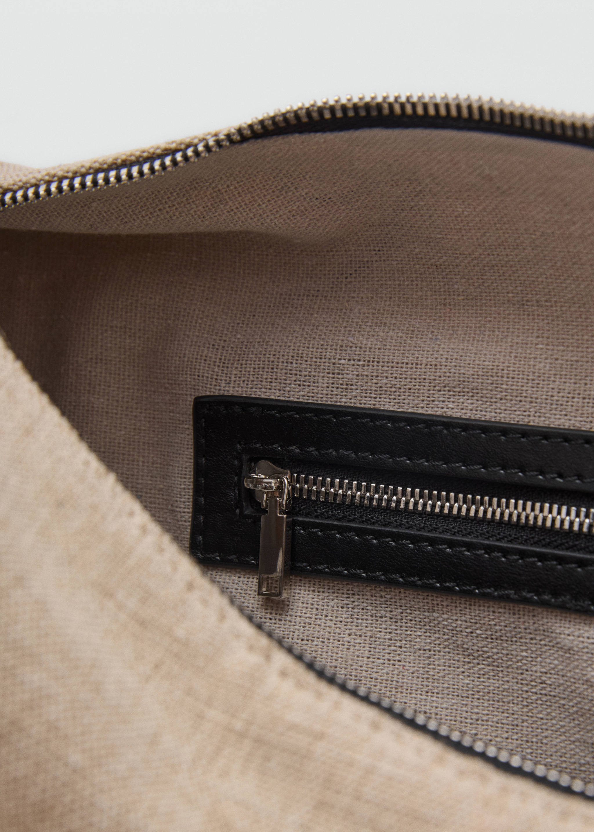 Oval linen-blend shoulder bag - Details of the article 3