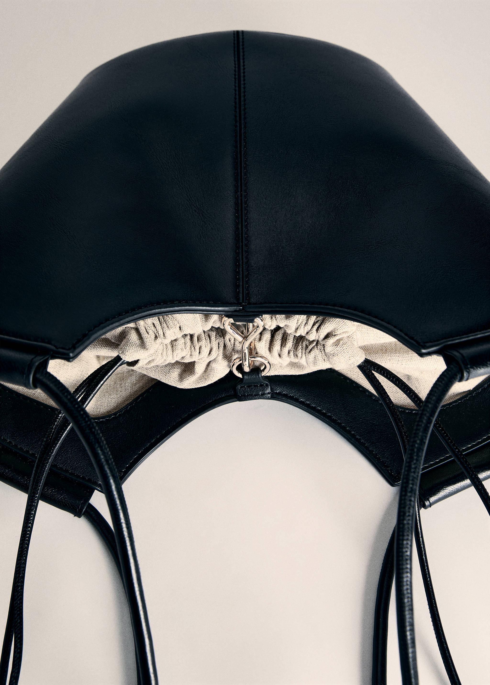 Medium shopper-style shoulder bag - Details of the article 5