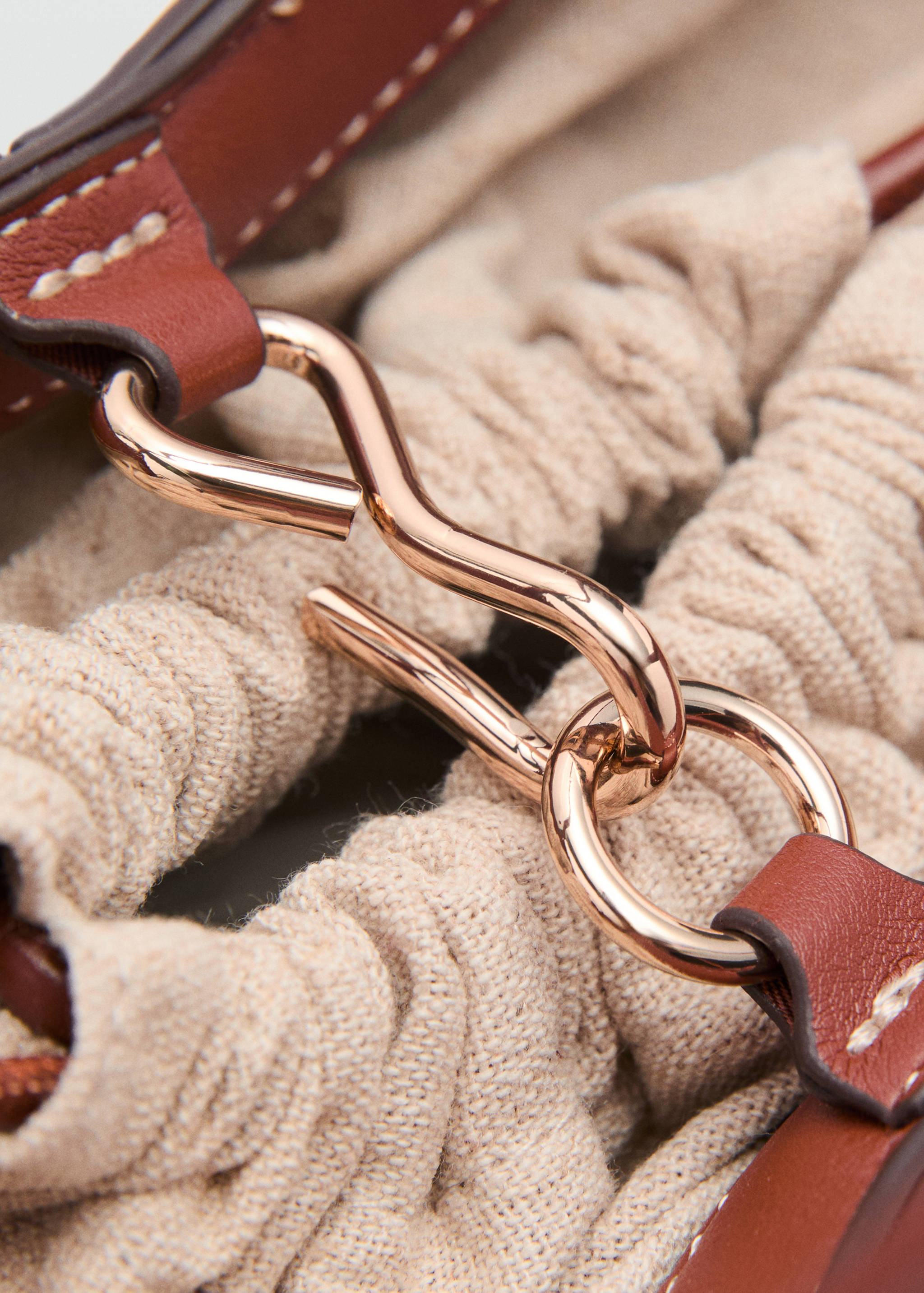 Mini shopper-style shoulder bag - Details of the article 2