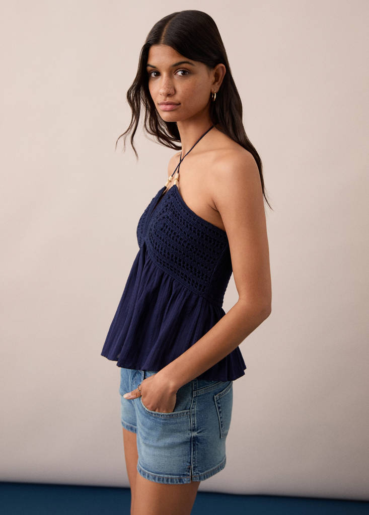 Low-waist shorts with opening — Medium Vintage Blue