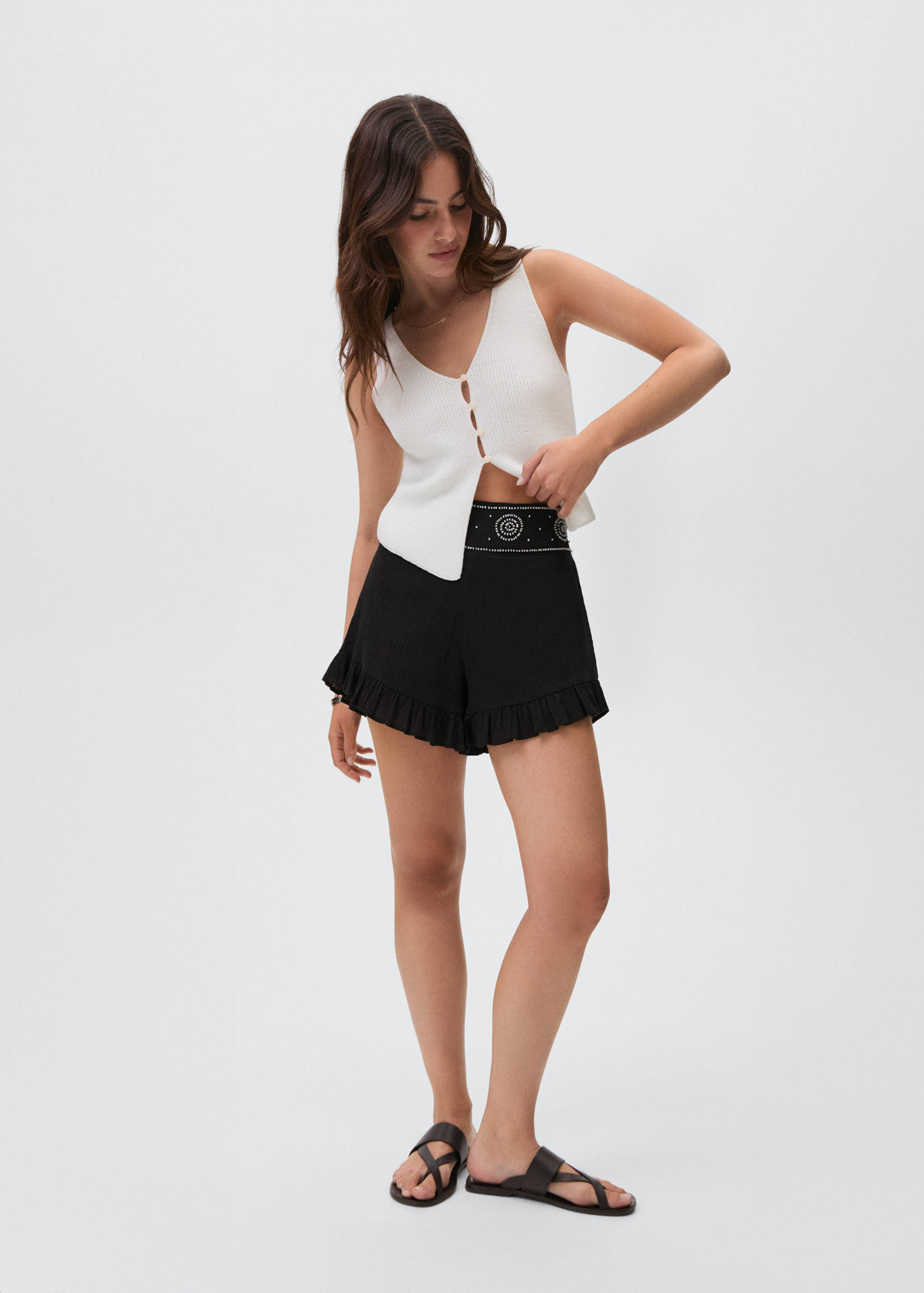 Beaded embroidered shorts - General plane