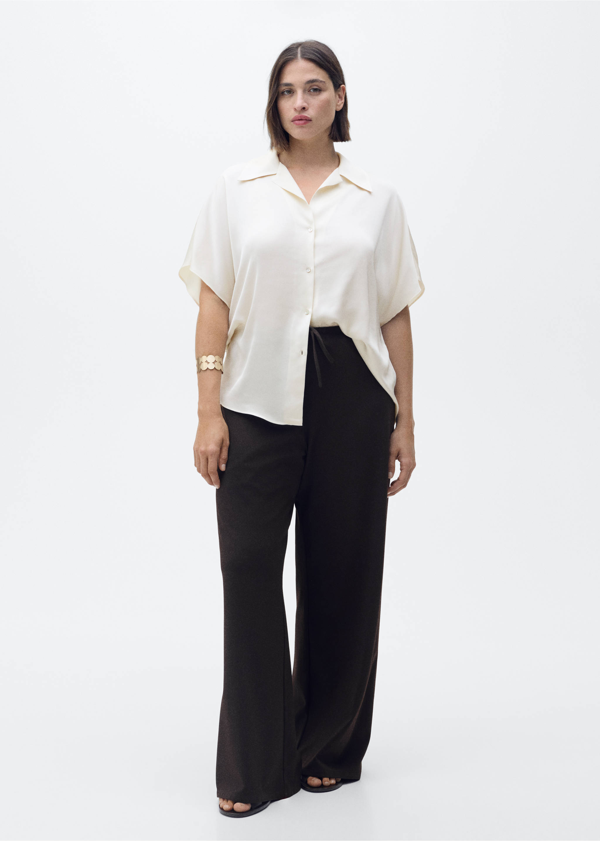 Short-sleeved satin shirt - Details of the article 3, Off White. Ref: 87007185-00.