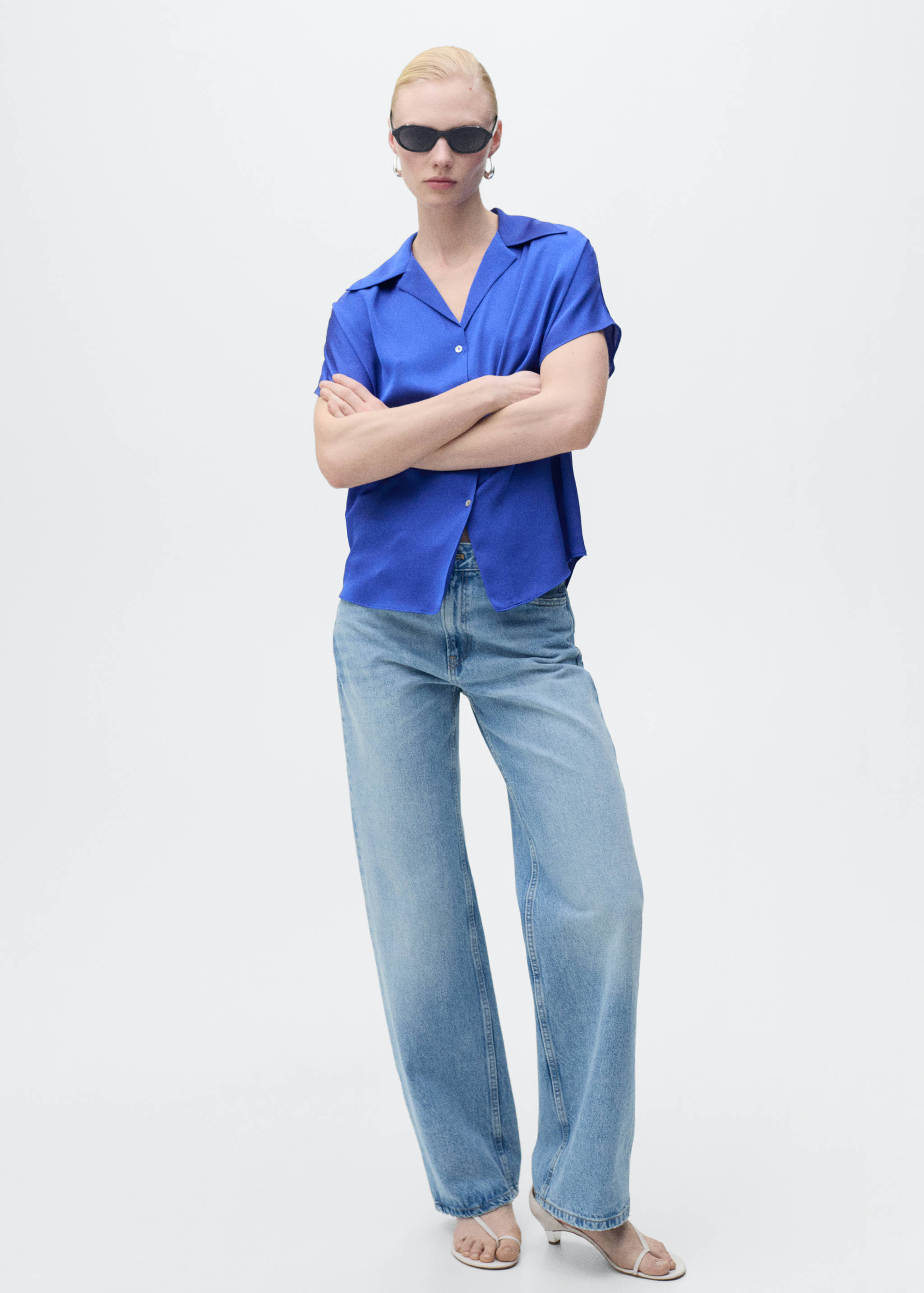 Short-sleeved satin shirt - General plane