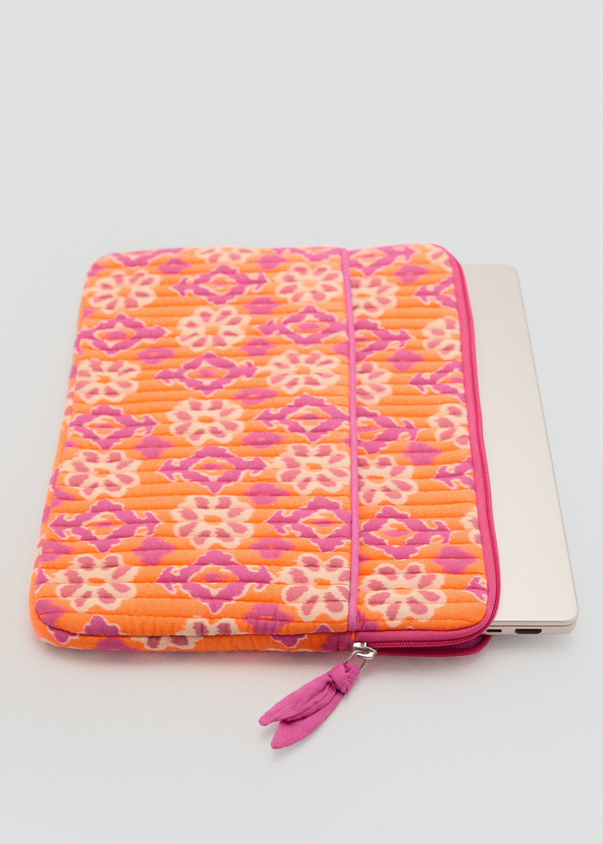 Printed laptop case - Details of the article 2