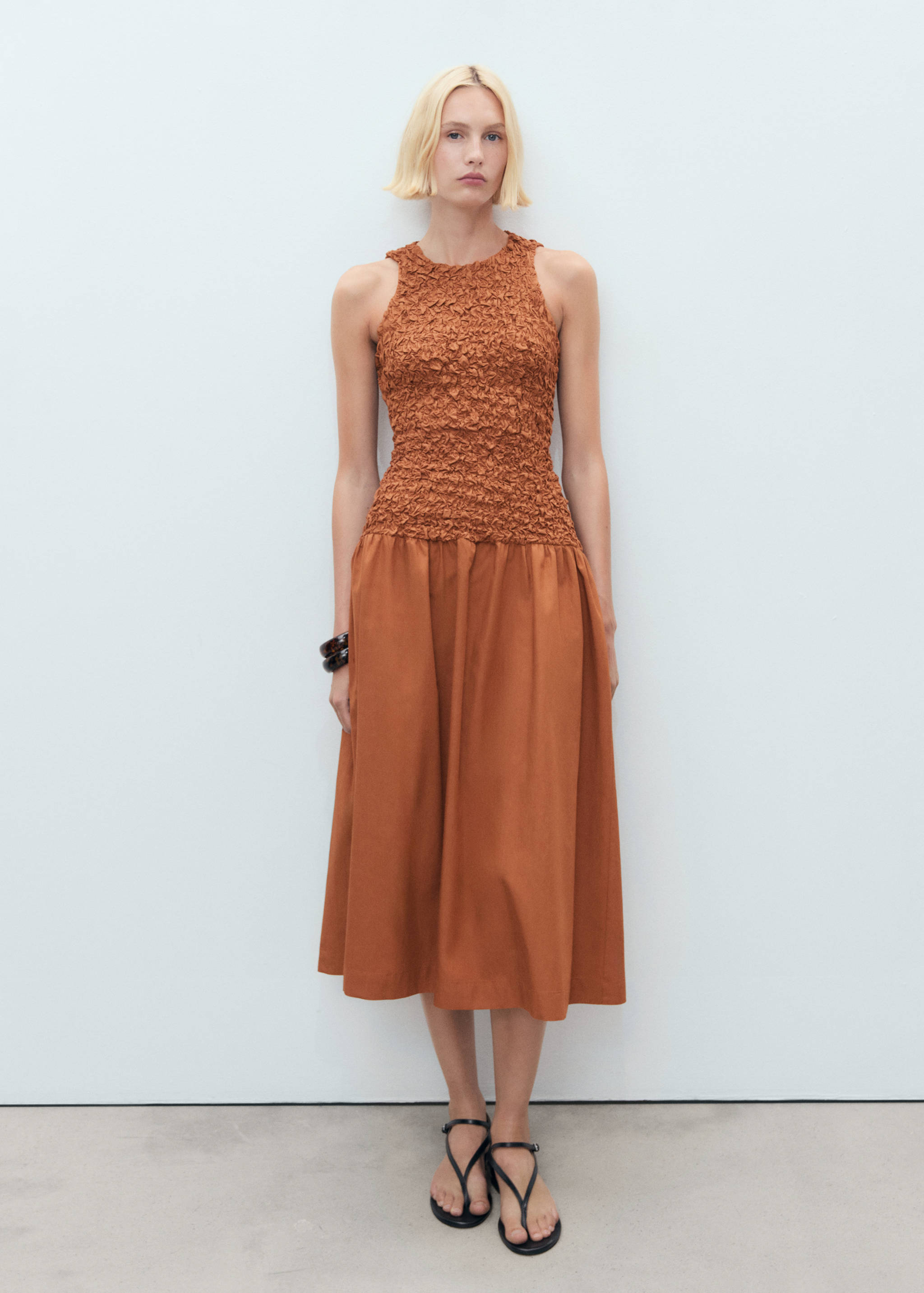 Combined open-back textured dress - General plane