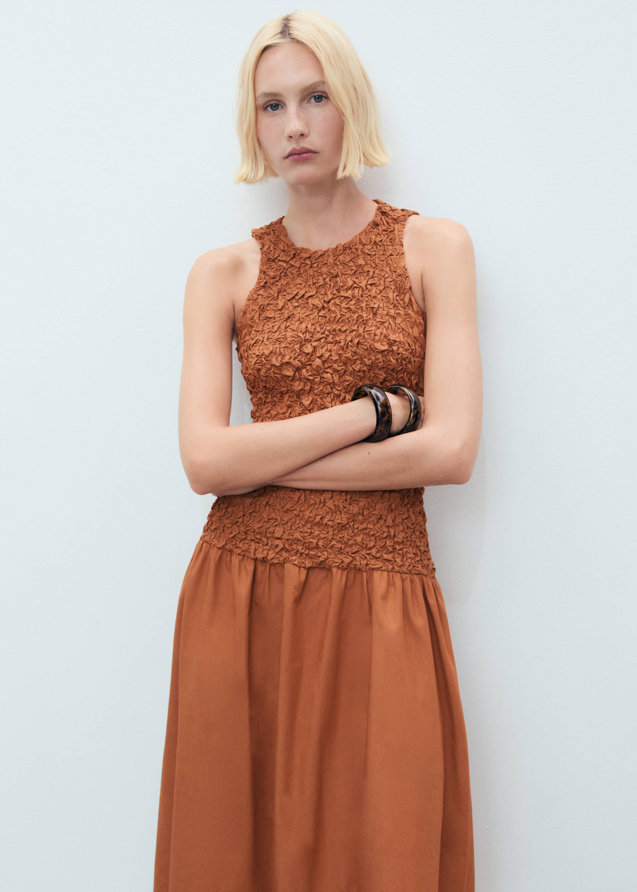 Combined open-back textured dress - Medium plane