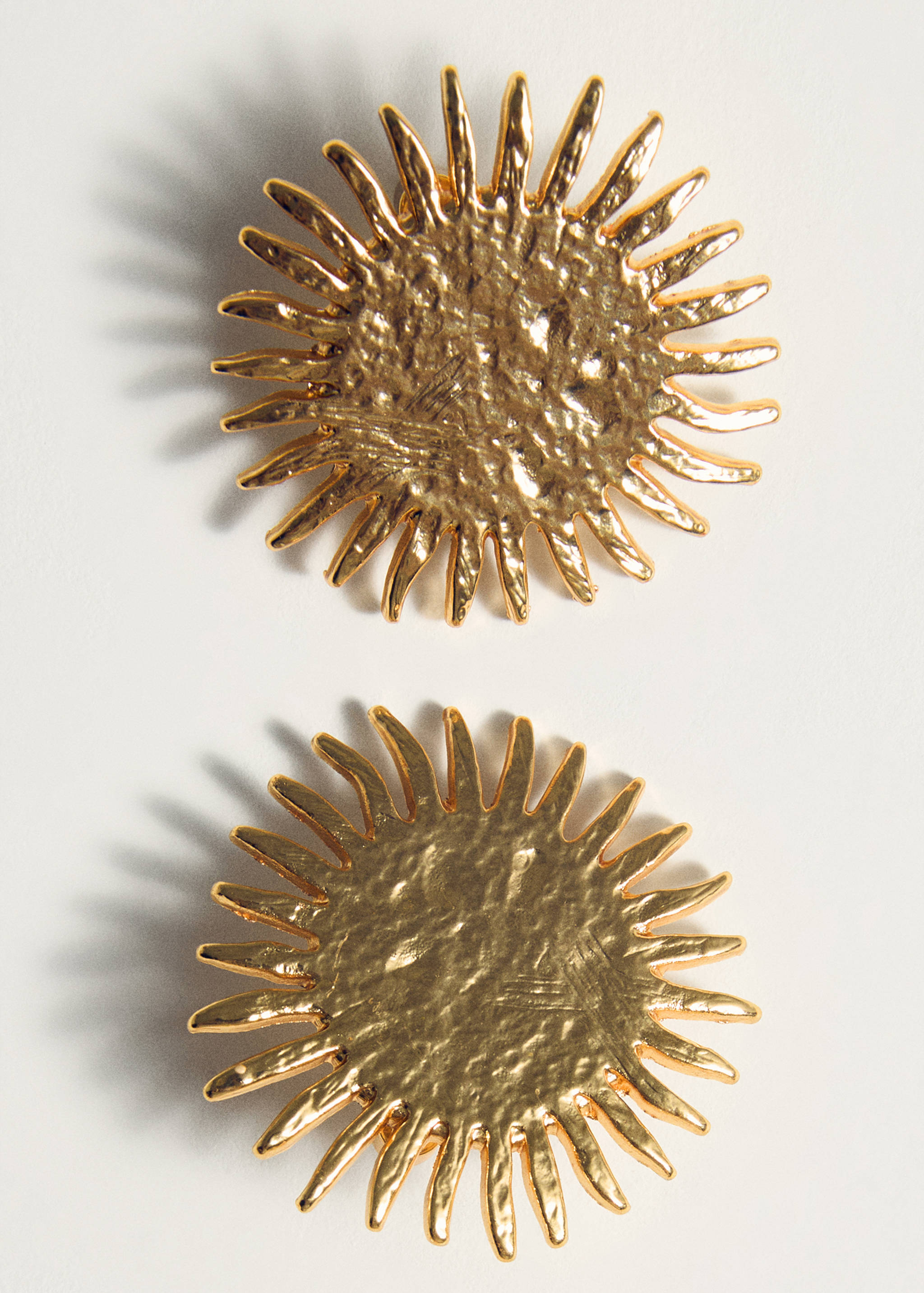 Sun design earrings - Details of the article 5