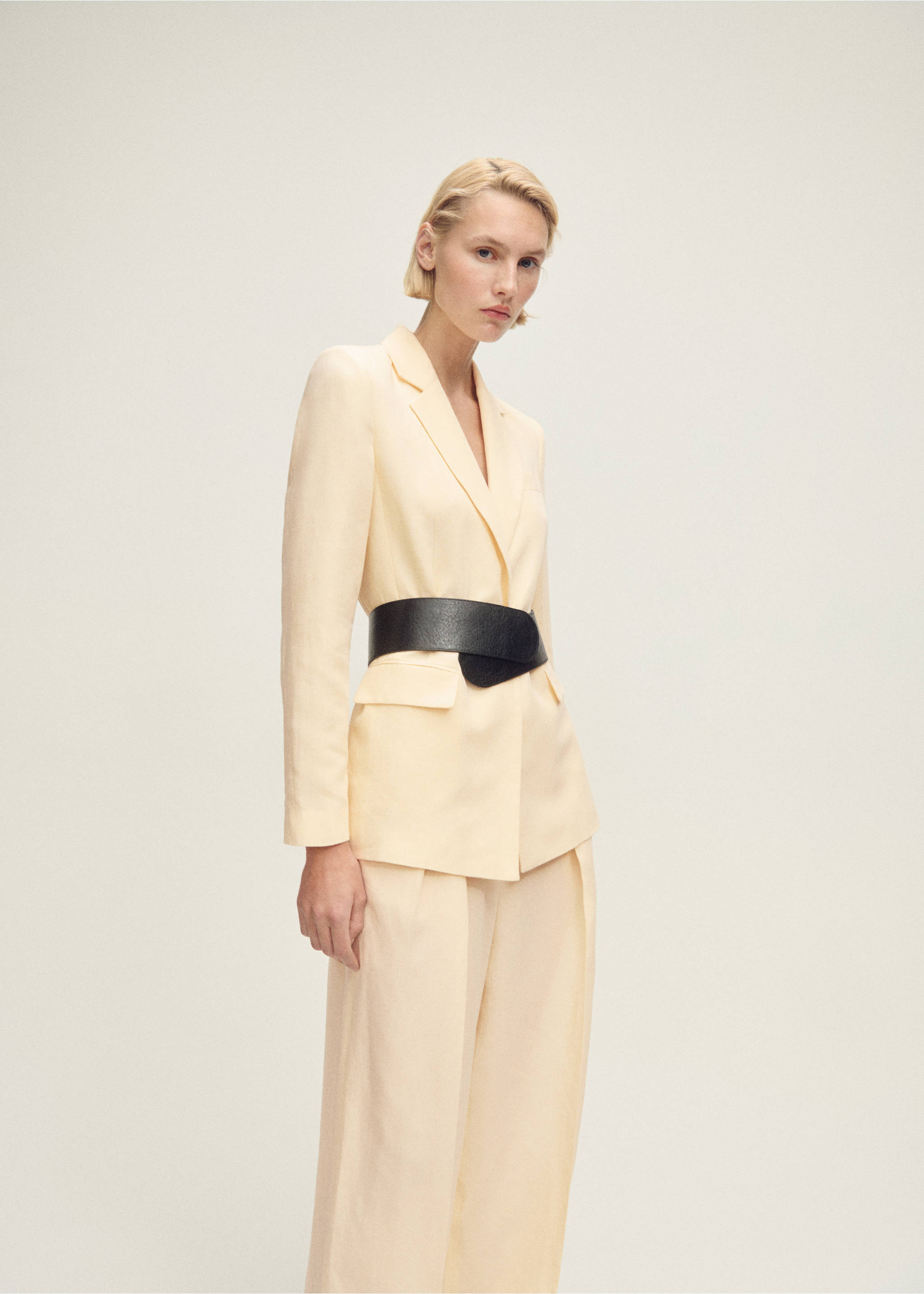 Straight-fit linen-blend suit trousers - Details of the article 2, Vanilla. Ref: 87007722-00.