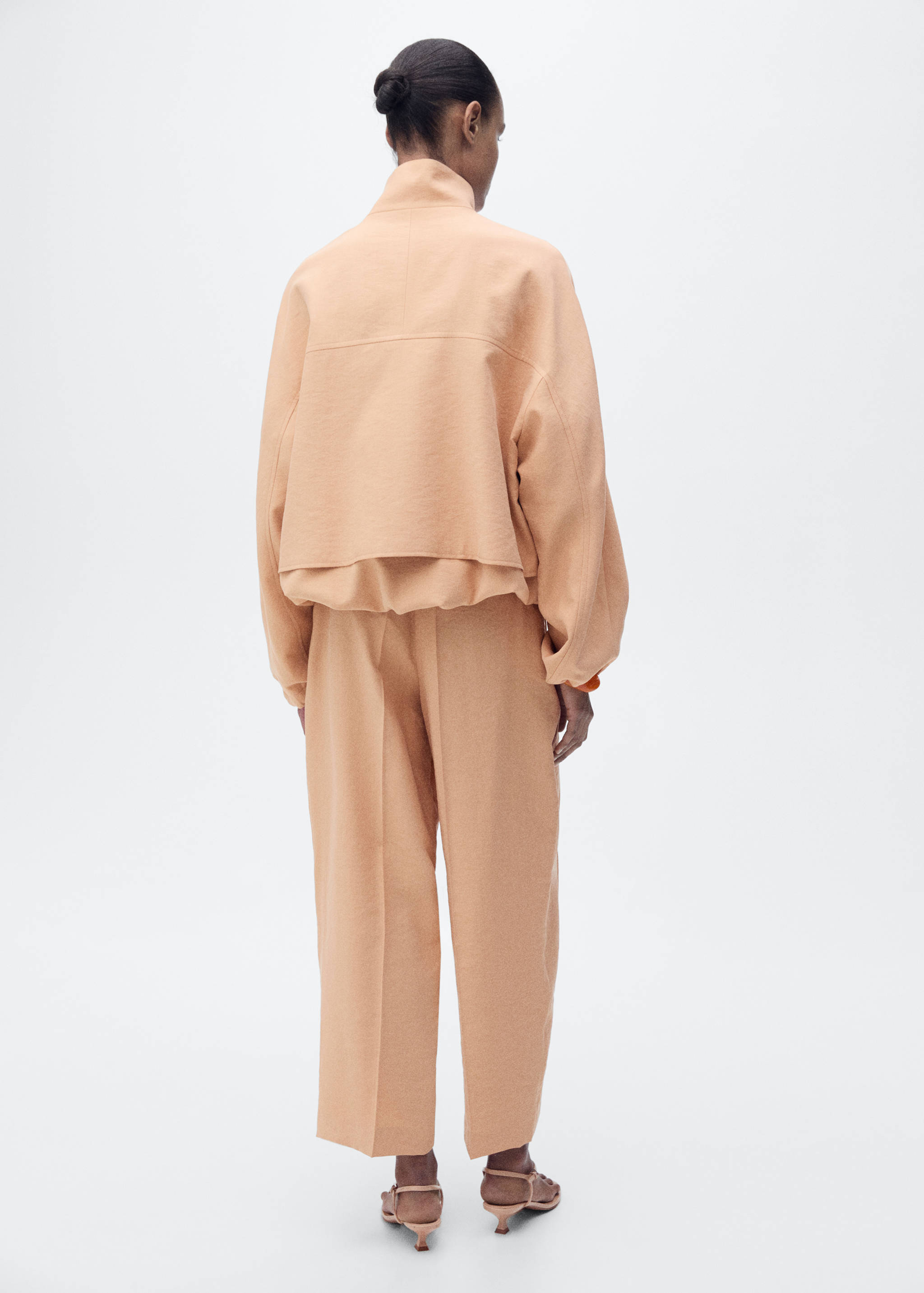 Straight-fit lyocell pants with pleats - Reverse of the article