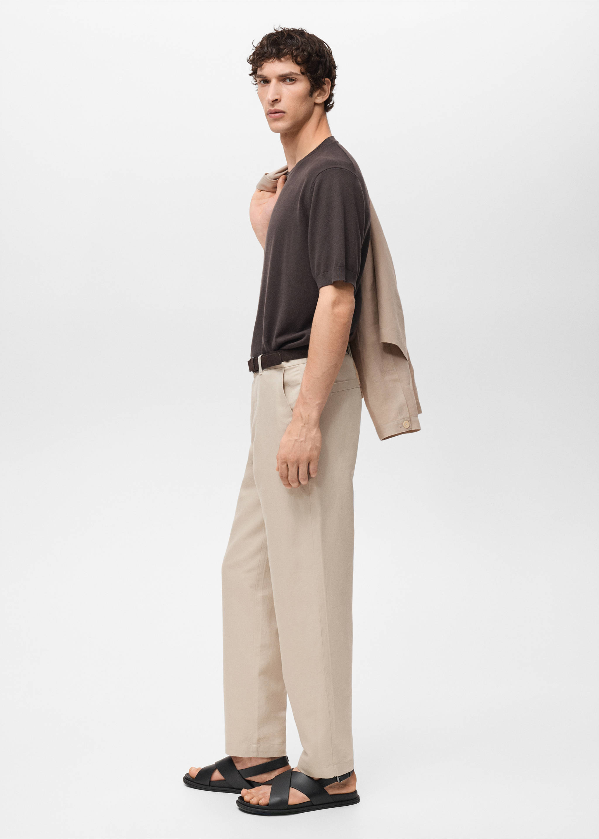 Linnen regular-fit broek - Detail van het artikel 2, Zand. Ref: 87007891-00.