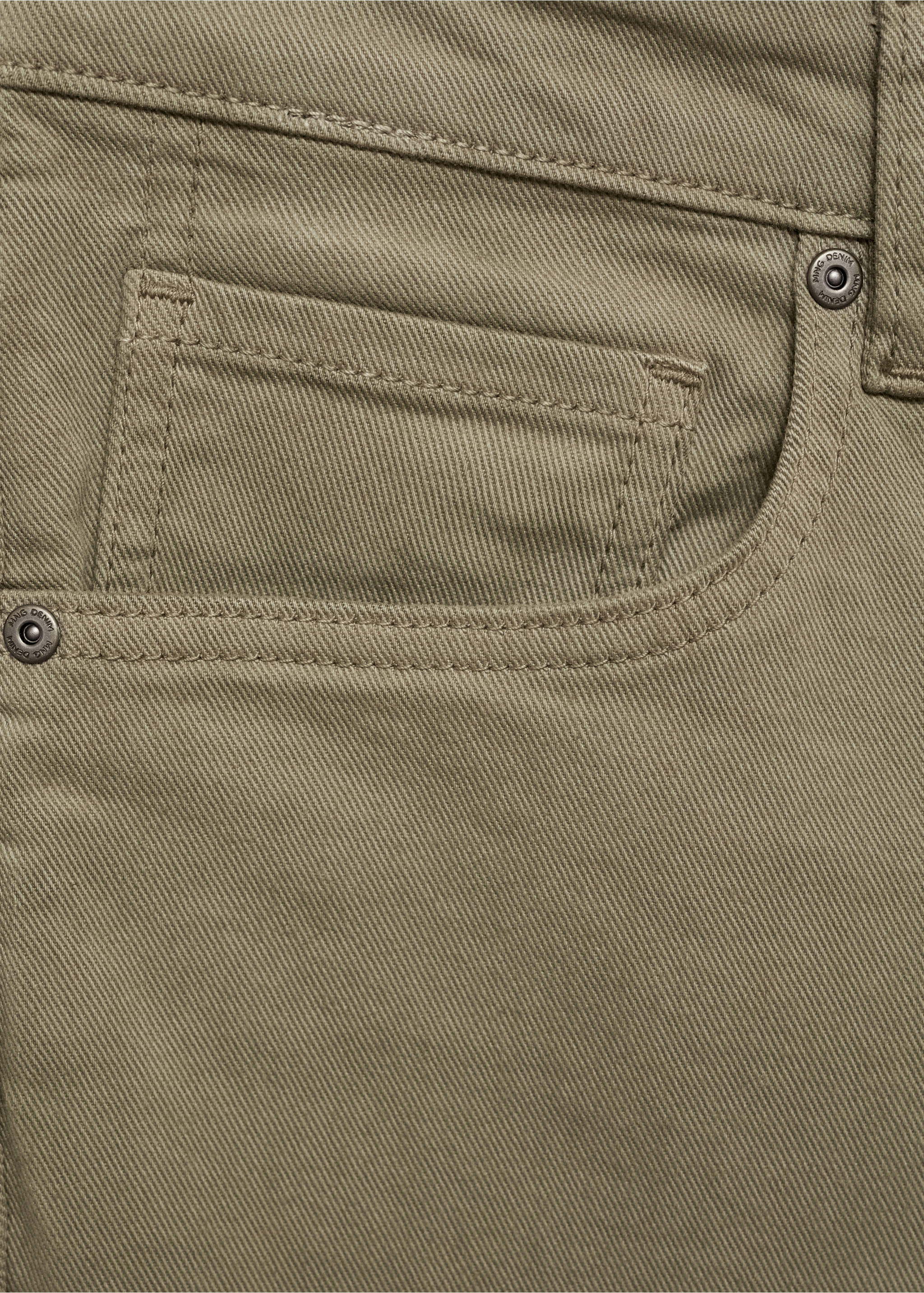 Khaki green bermuda shorts pocket detail., Khaki. Ref: 87007893-00.