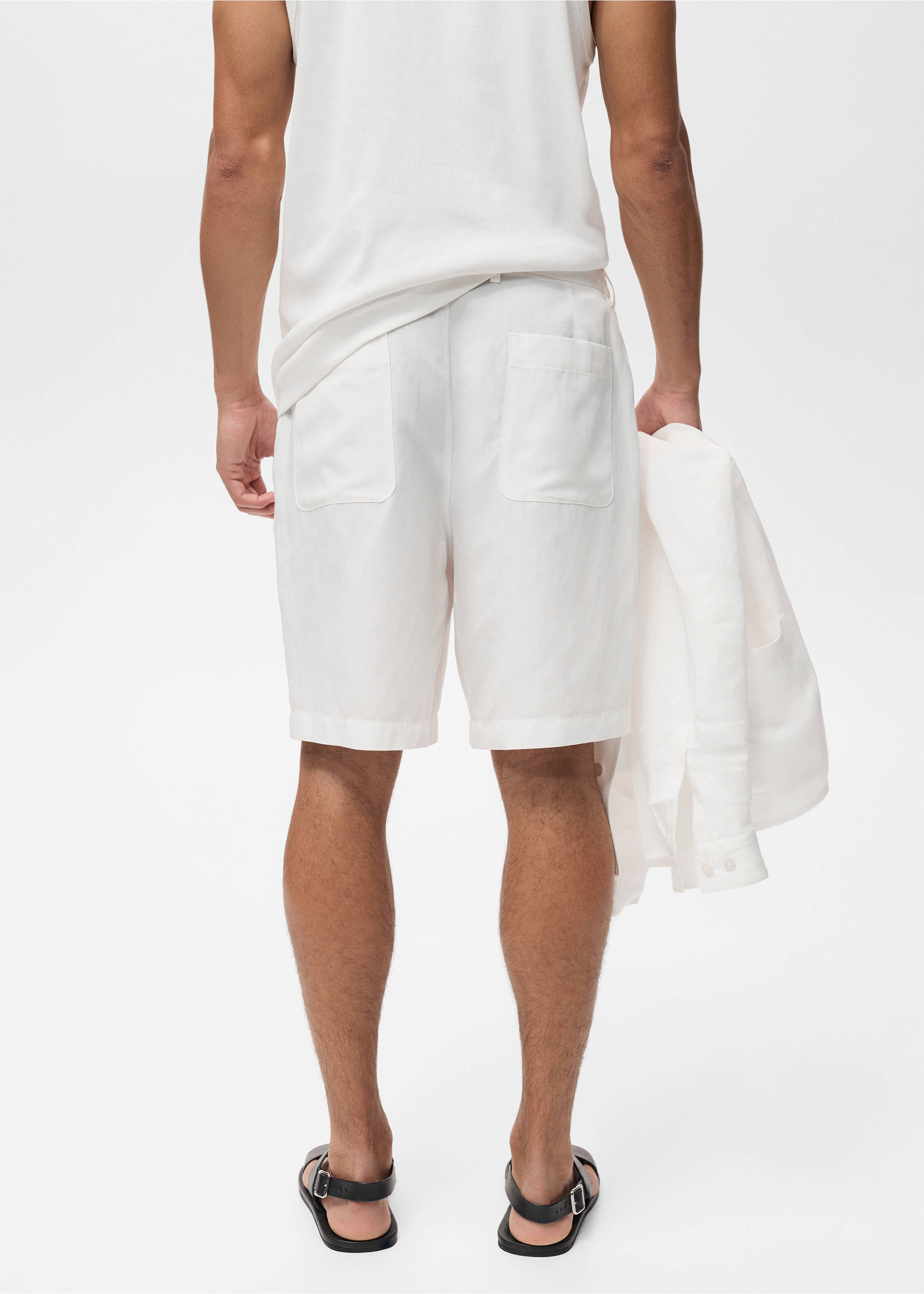 Slim-fit bermuda van linnen en lyocell - Achterkant van het artikel, Gebroken wit. Ref: 87007899-00.