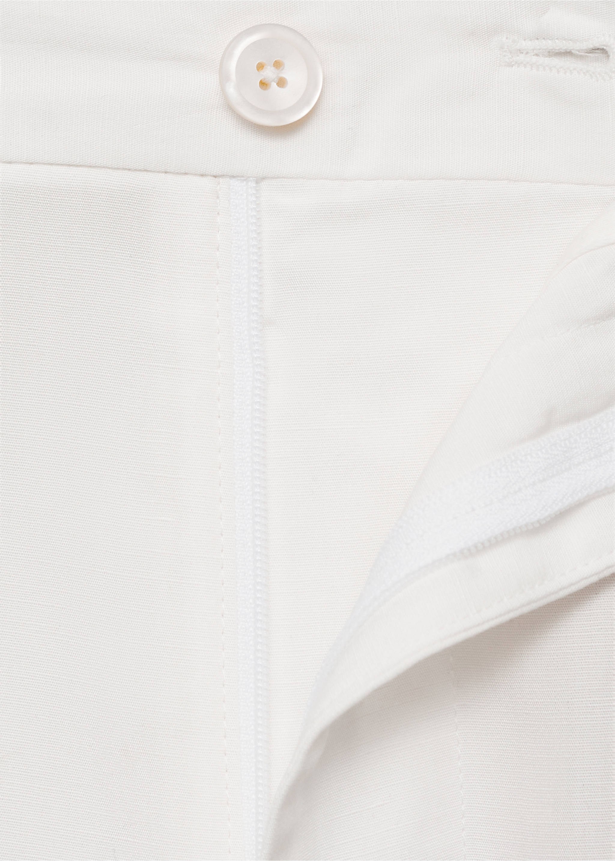 Slim-fit bermuda van linnen en lyocell - Detail van het artikel 8, Gebroken wit. Ref: 87007899-00.