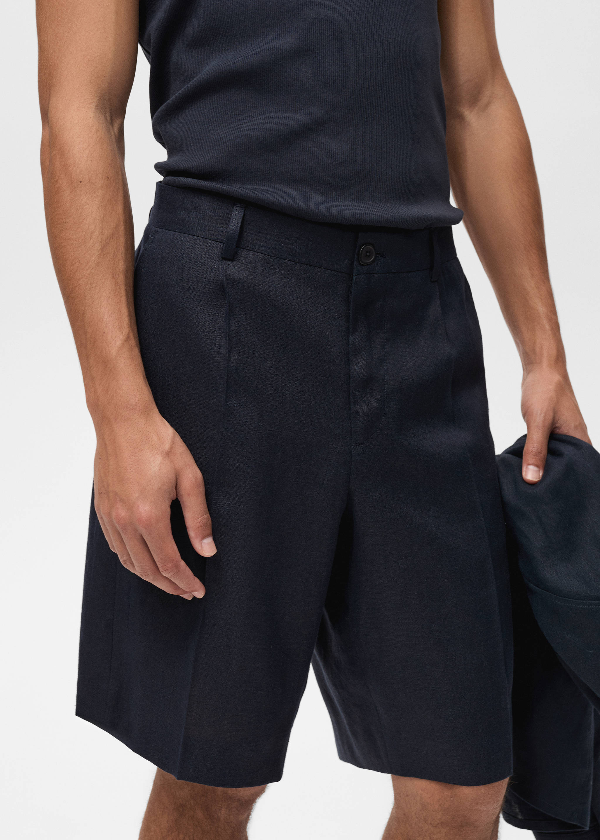 修身版型100%亚麻百慕大短裤 - null