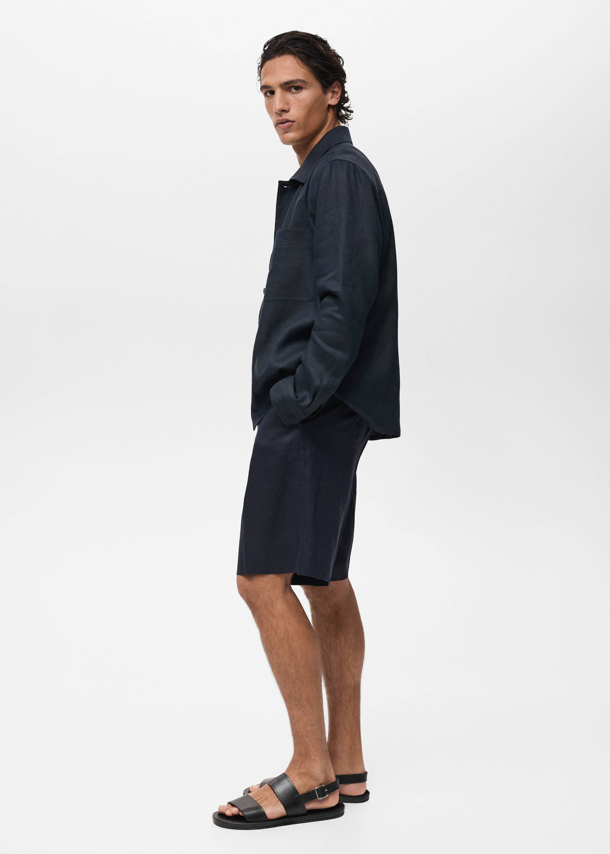 修身版型100%亚麻百慕大短裤 - null