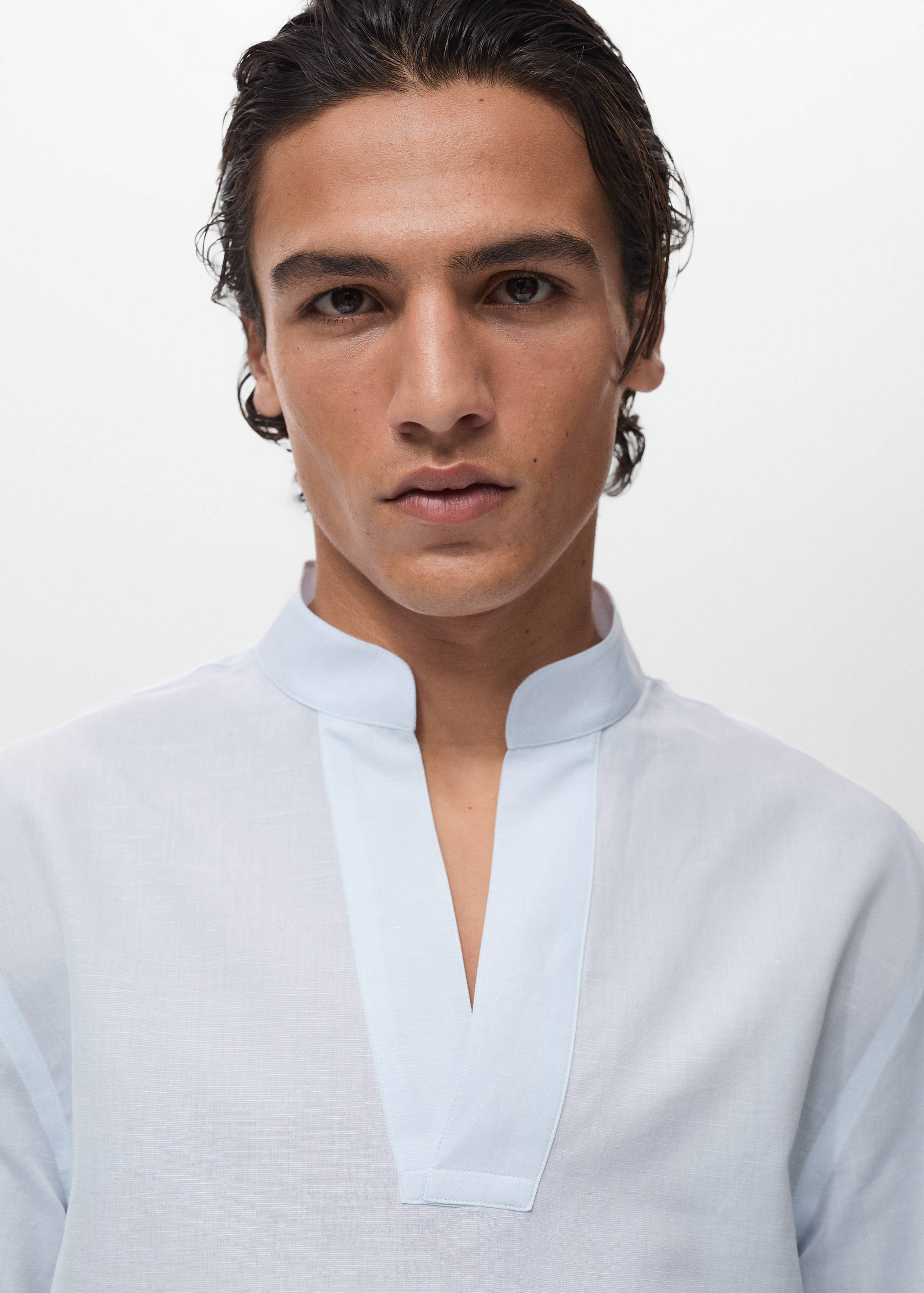 Linen-blend shirt with mandarin collar - Details of the article 1