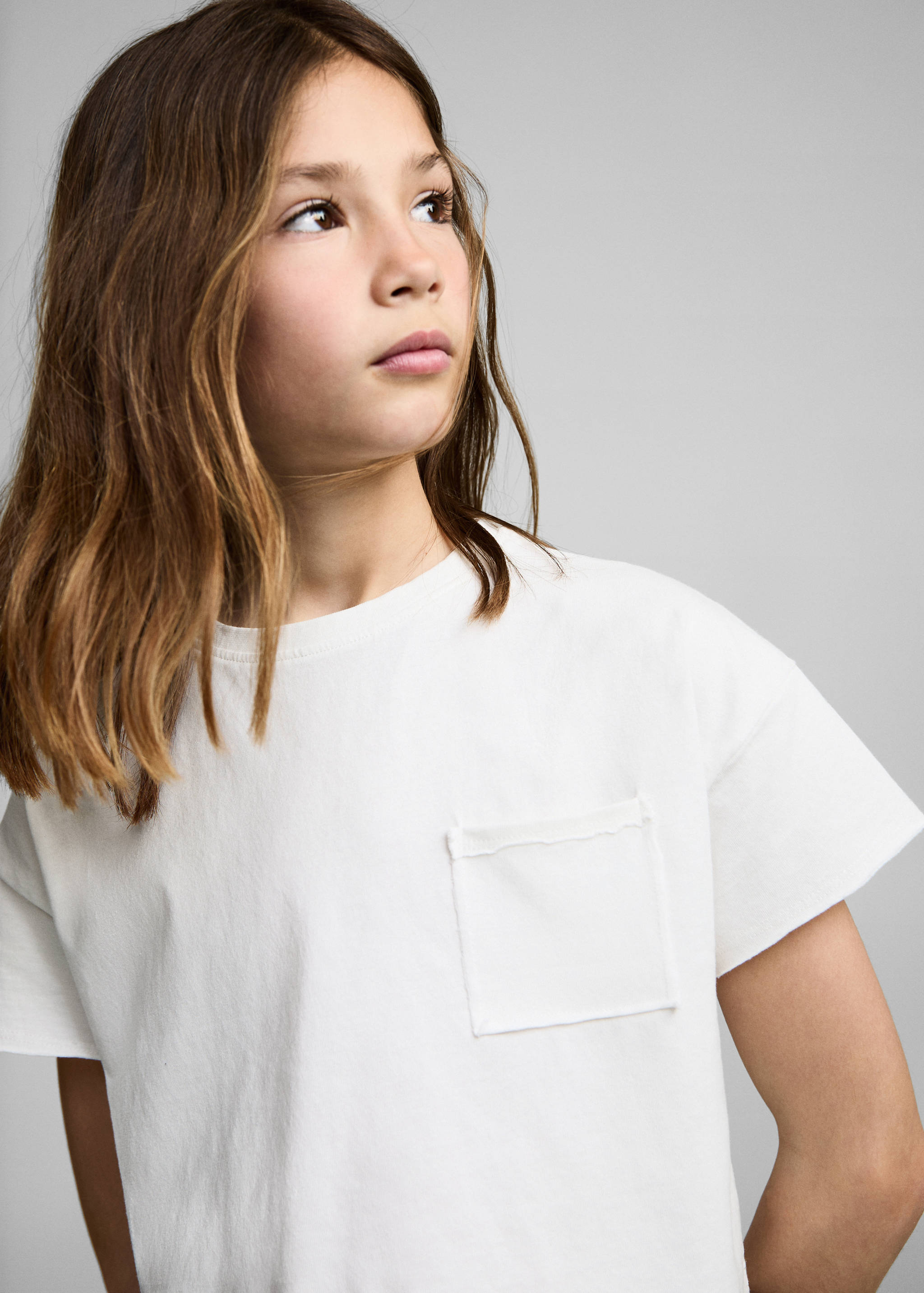 Camiseta crop bolsillo - Detalle del artículo 1