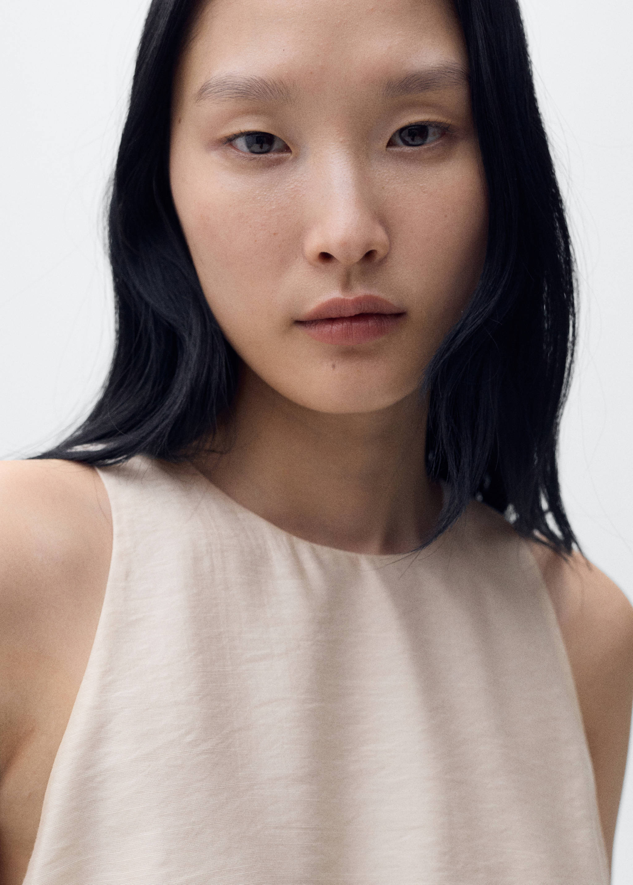 Lyocell-blend top with puffed hem - Details of the article 1