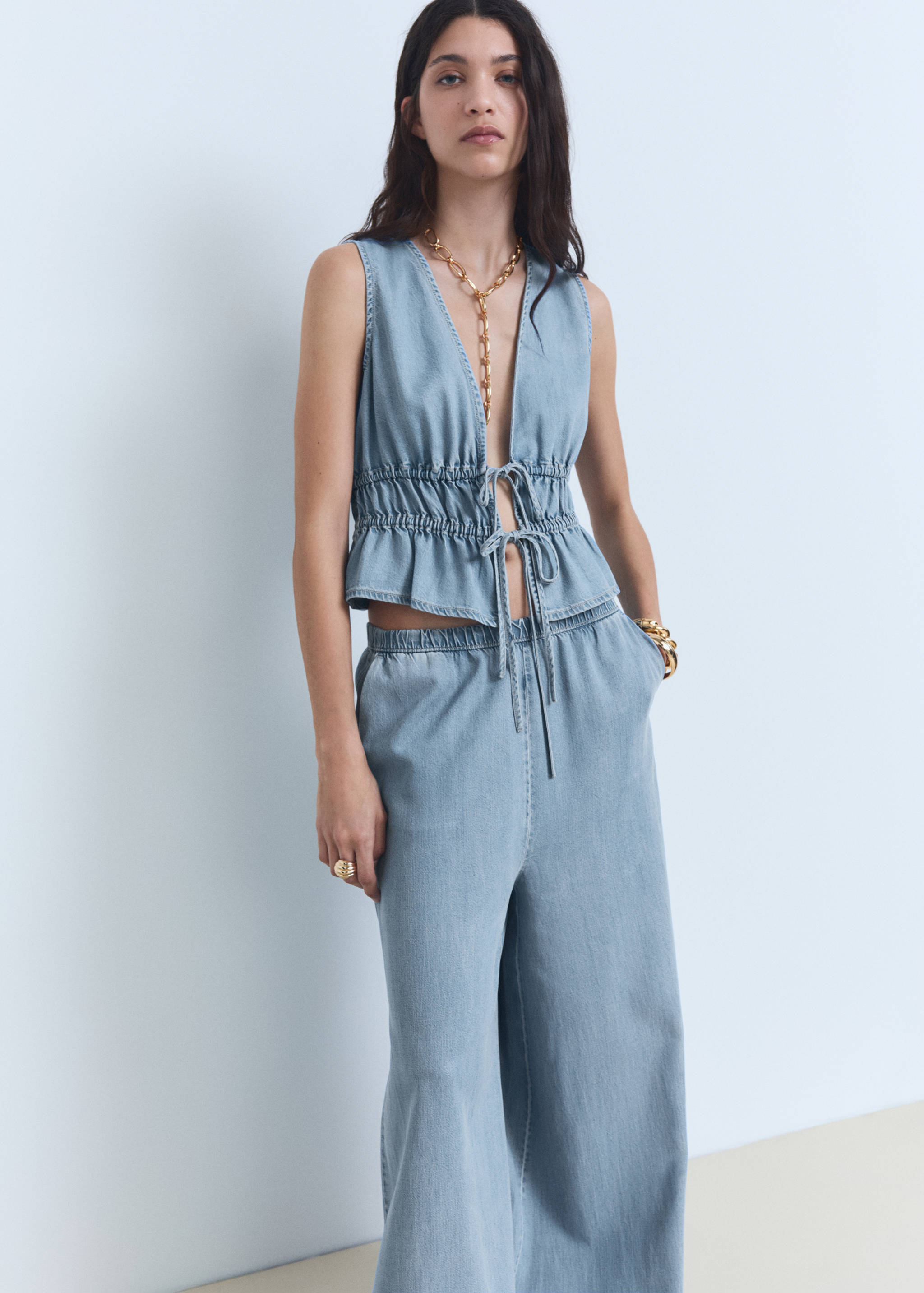 Lyocell top with tie closure - Details of the article 6