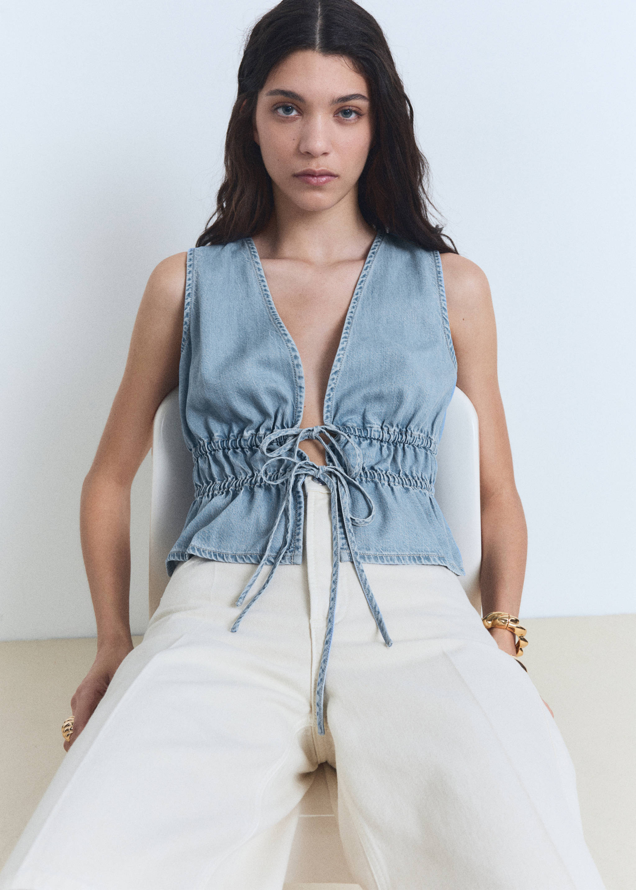 Lyocell top with tie closure - Details of the article 2