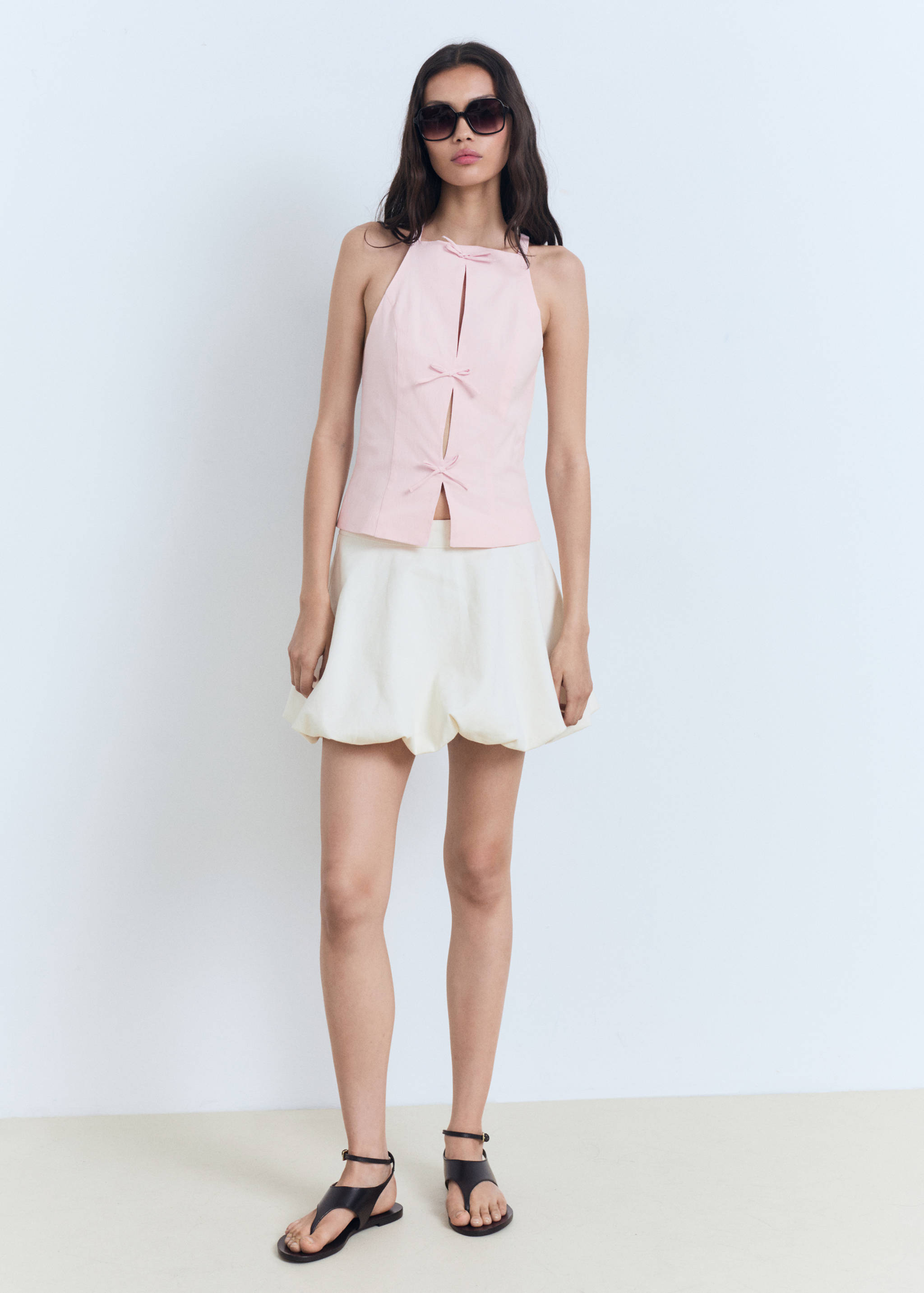 Atasan halter dengan tali - Tampilan Umum