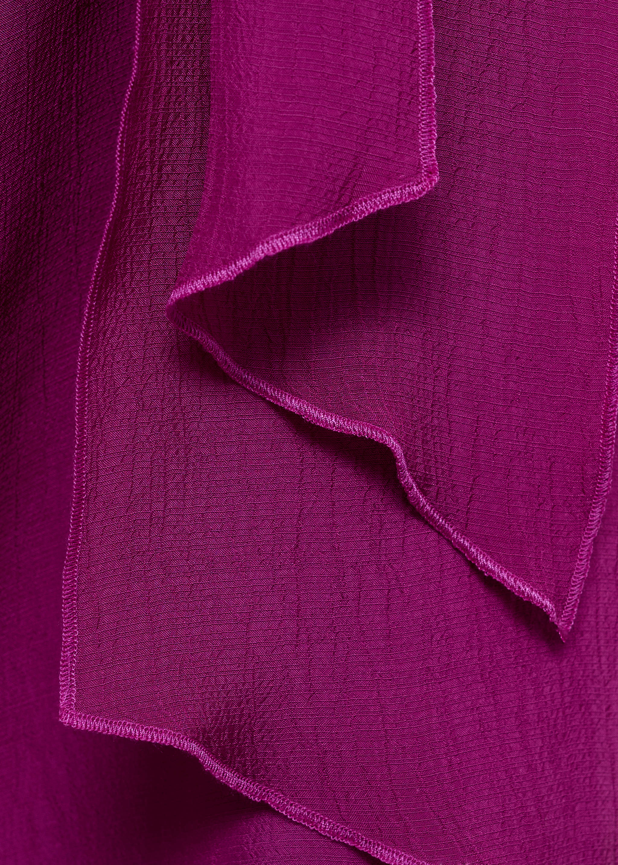 Long top with flower detail - Details of the article 8