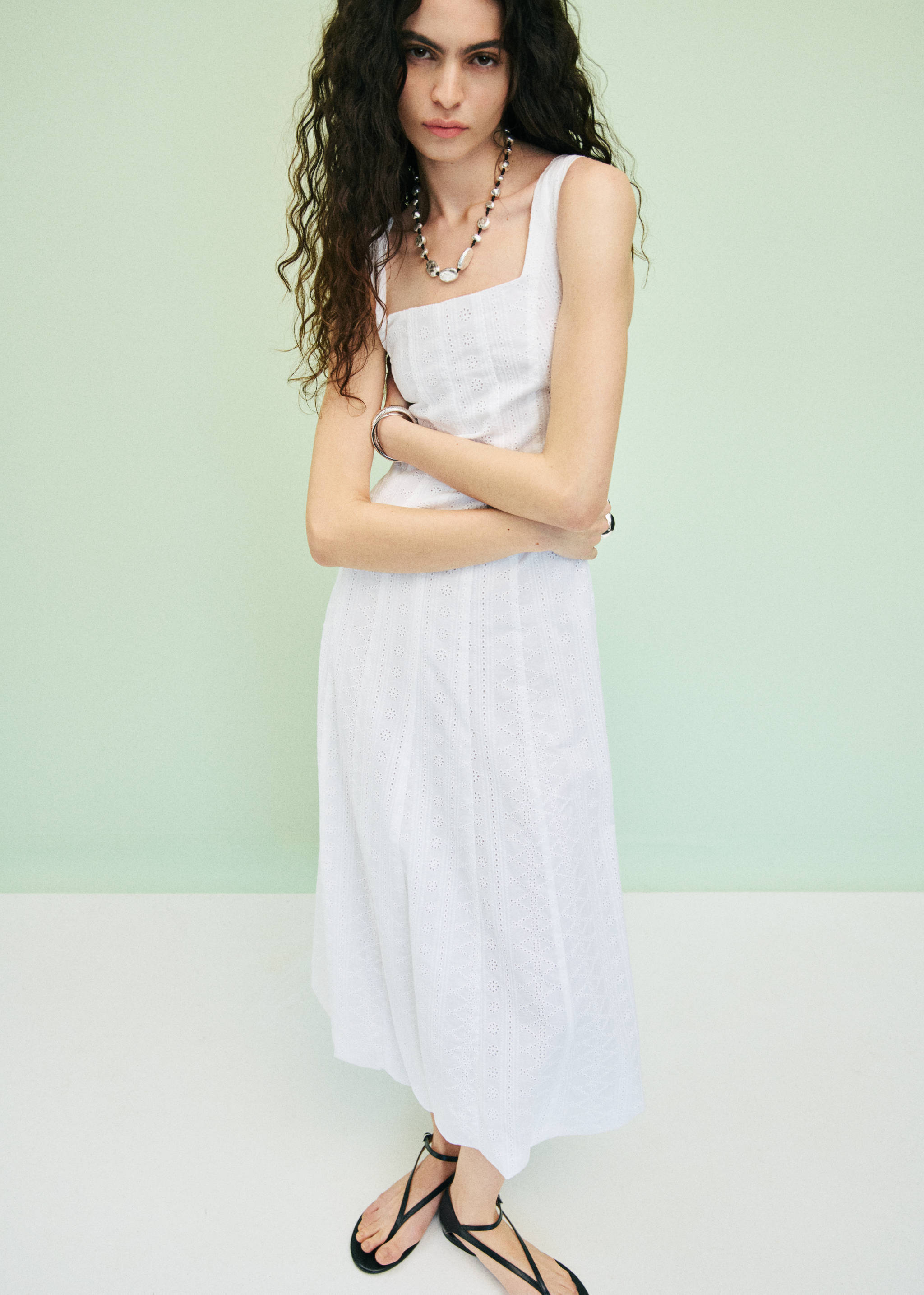 Embroidered dress with puffed hem - Details of the article 6