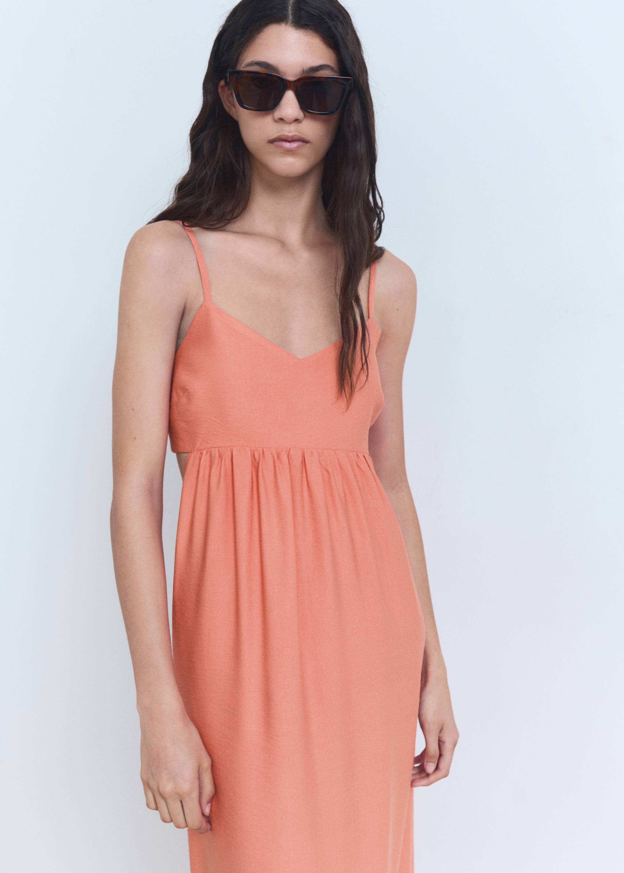 Midi-dress with cut-out - Medium plane