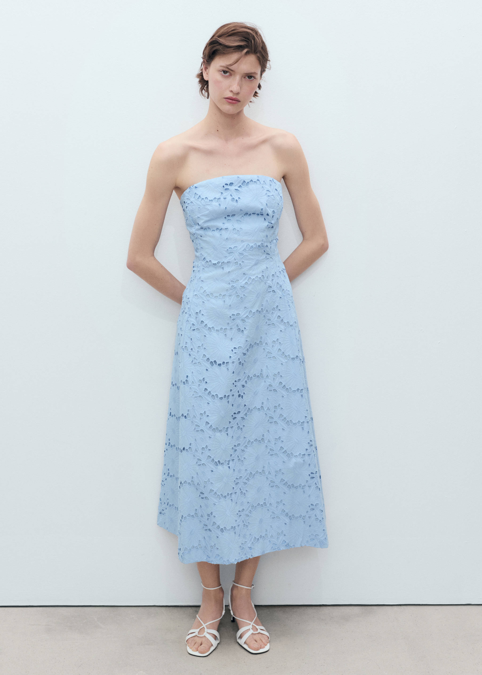 English embroidered strapless dress - General plane