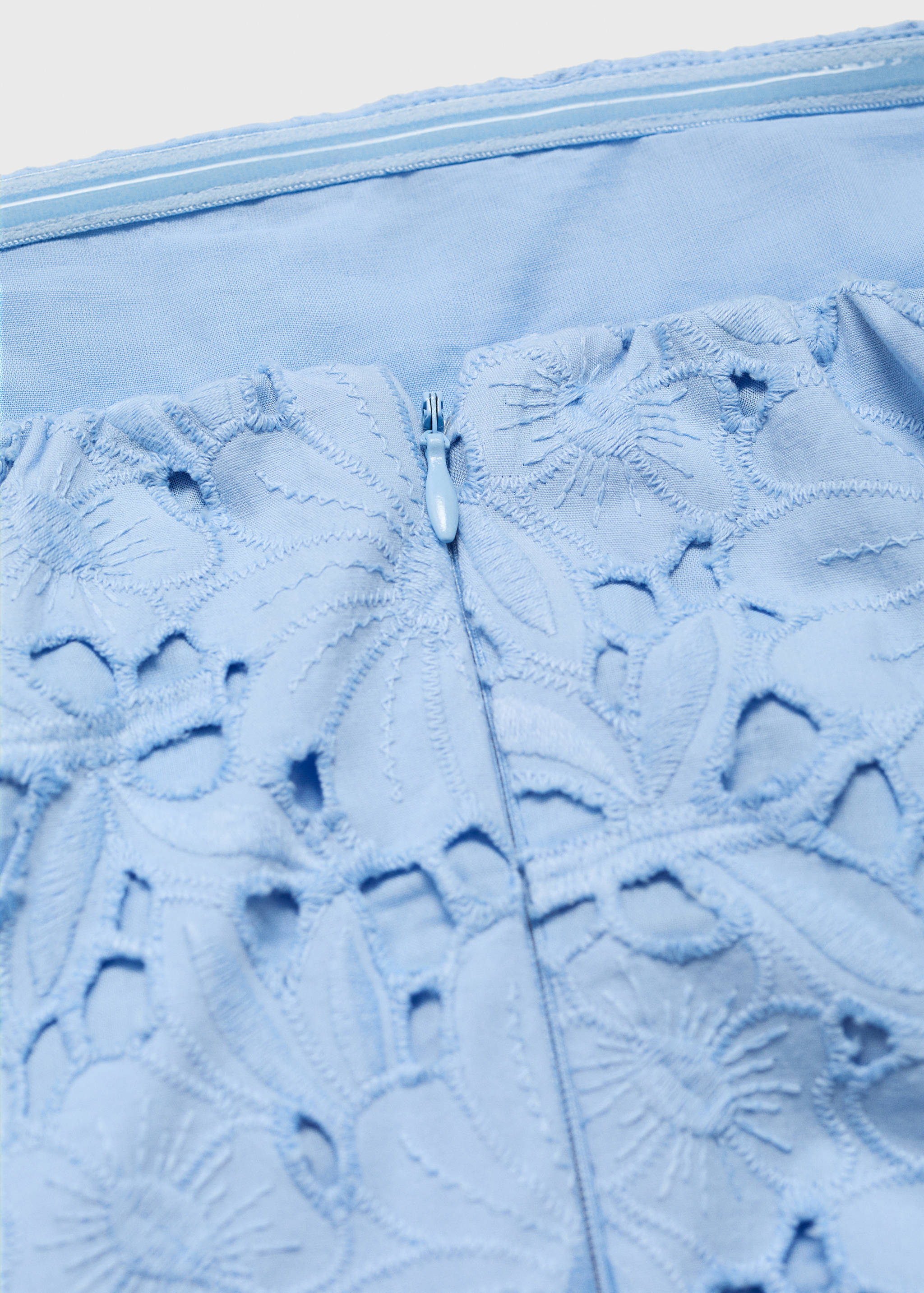 English embroidered strapless dress - Details of the article 0