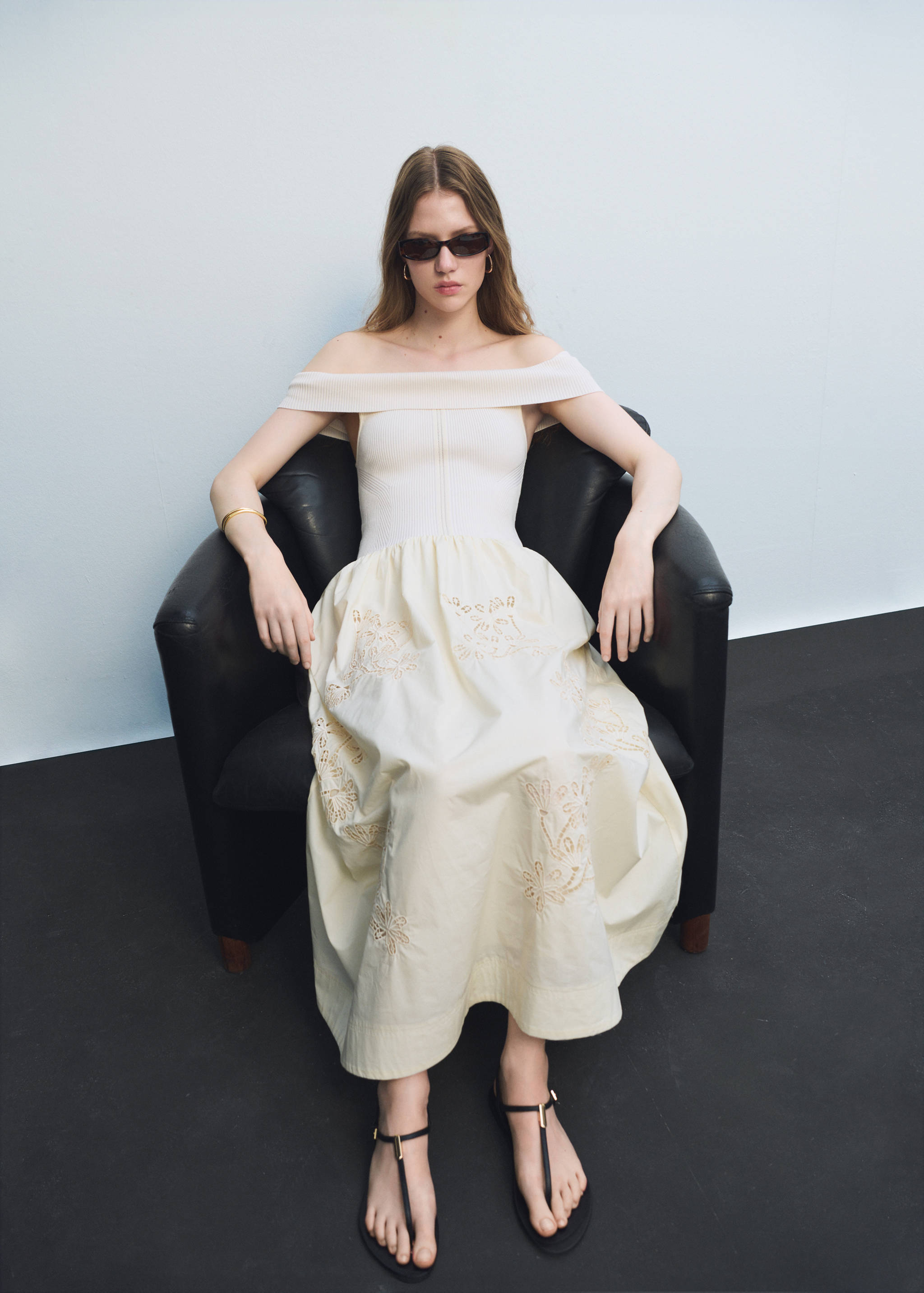 Vestido combinado com pormenores bordados - Pormenor do artigo 7