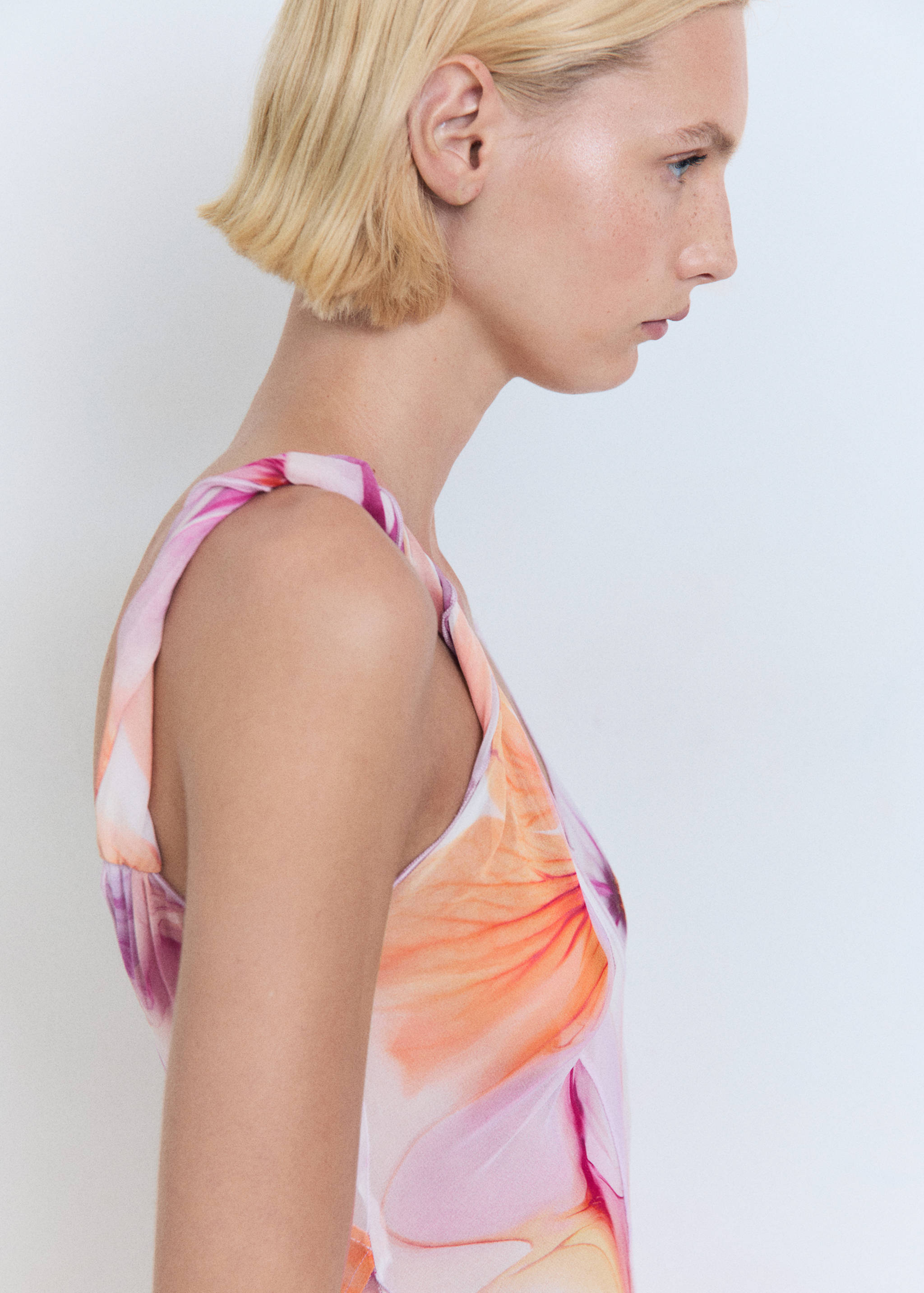 Floral-print dress with asymmetrical straps - Details of the article 1