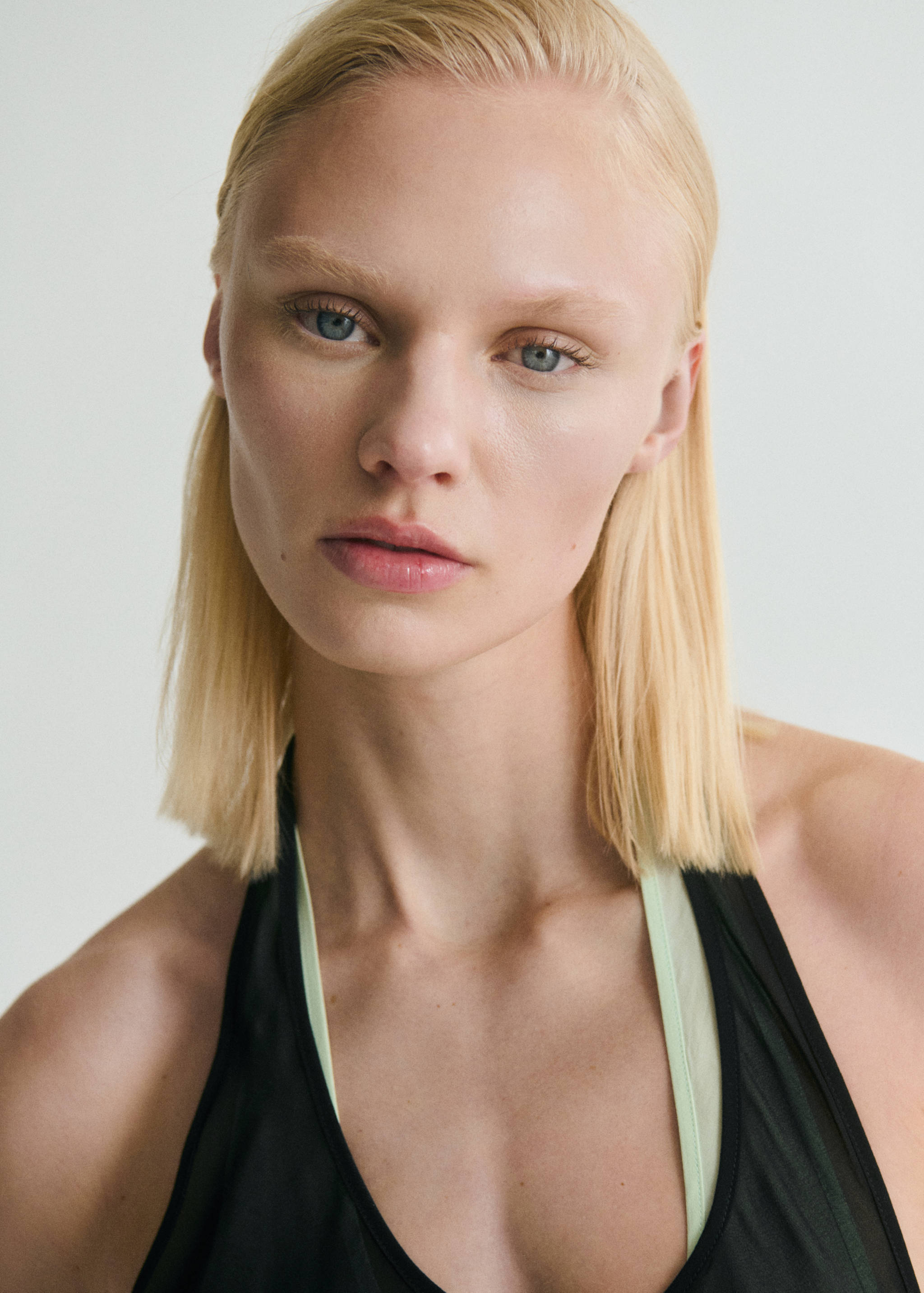 Semi-transparent combination dress - Details of the article 2