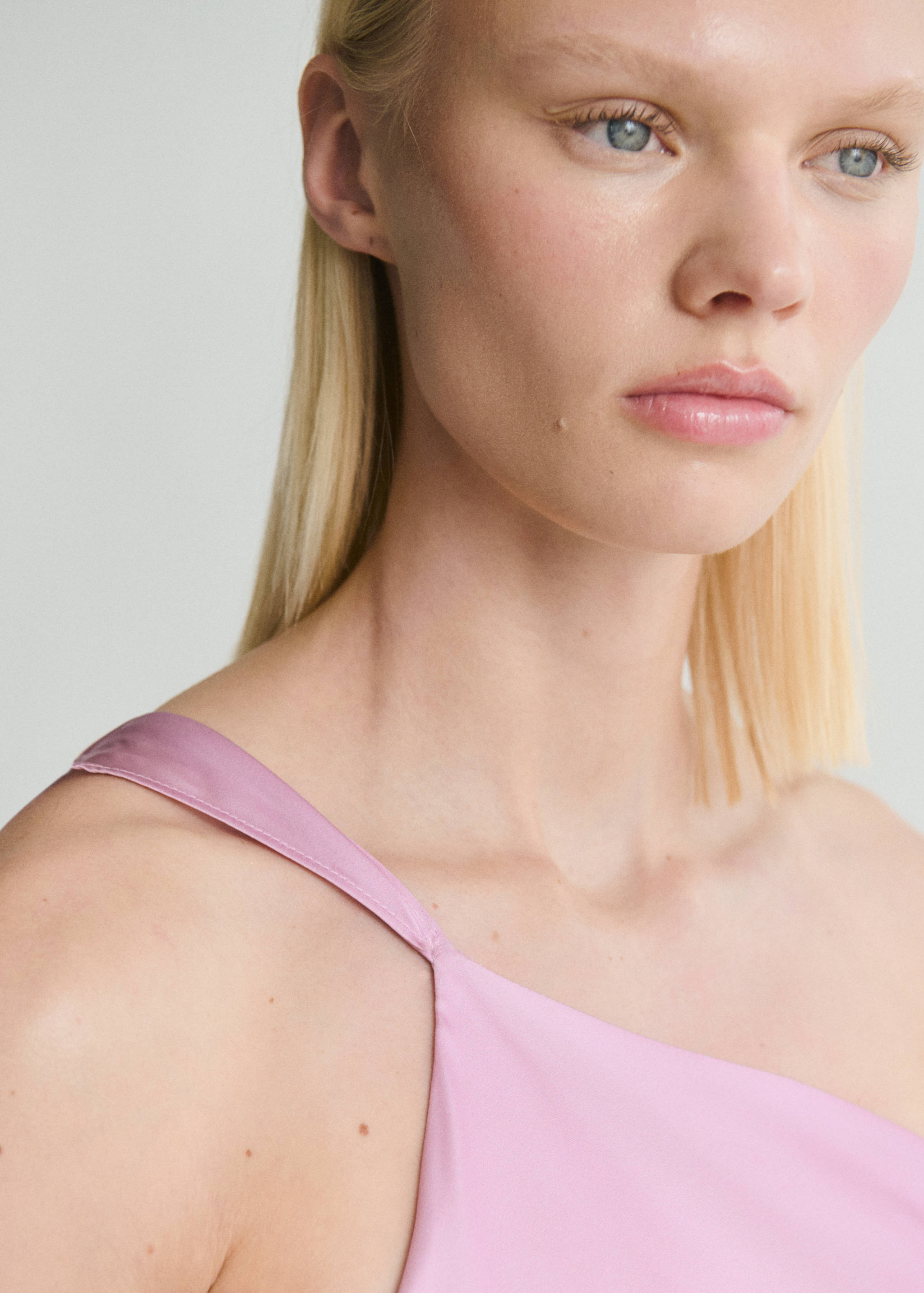 Satin scarf dress with maxi-flower print - Details of the article 1