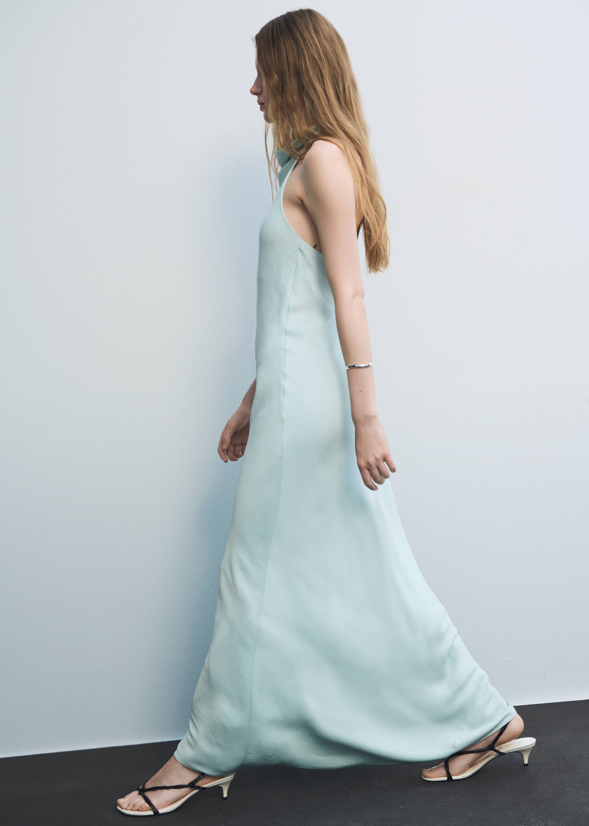 Satin halter neck dress - Details of the article 6