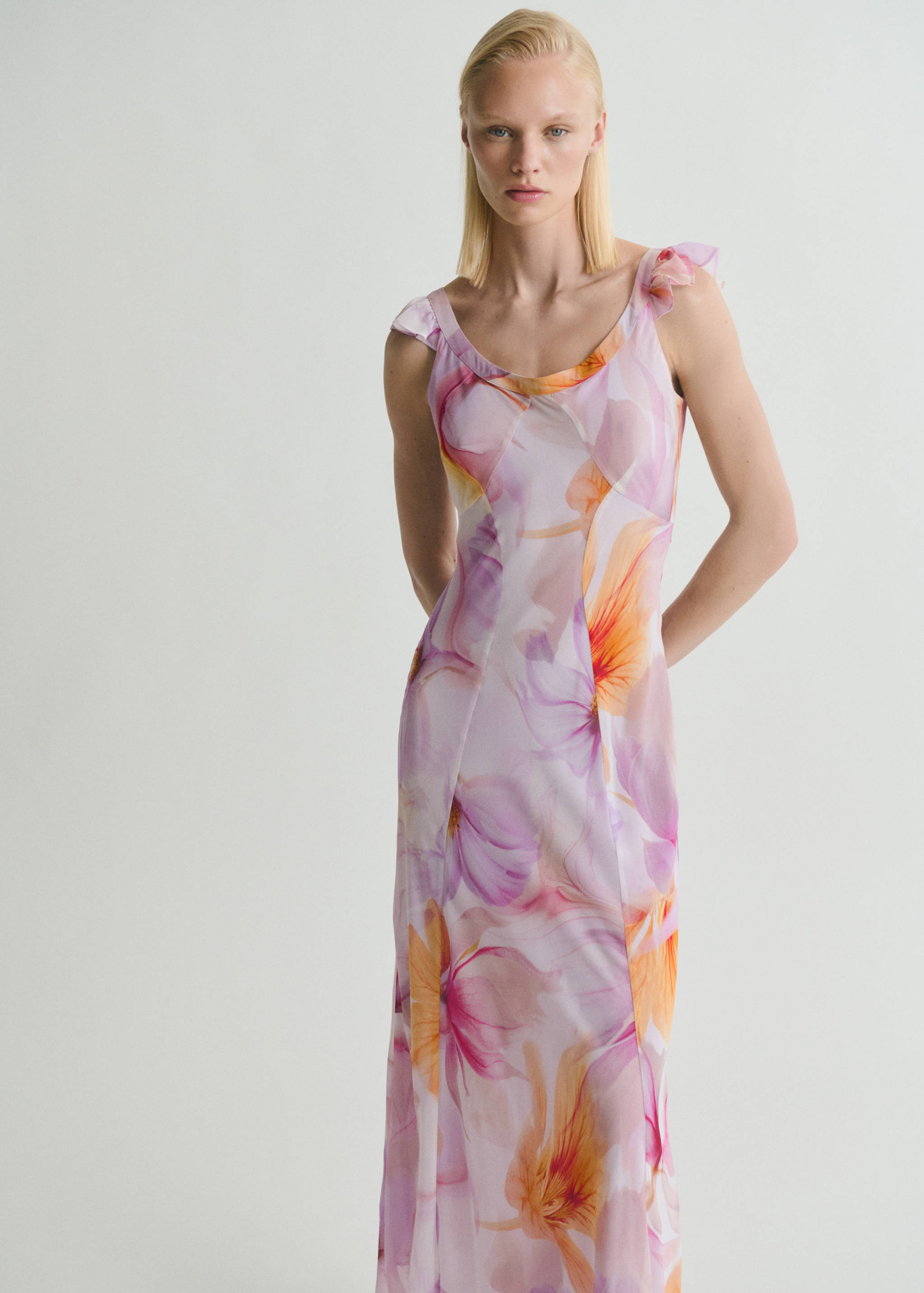 Floral dress with ruffle detail - Medium plane