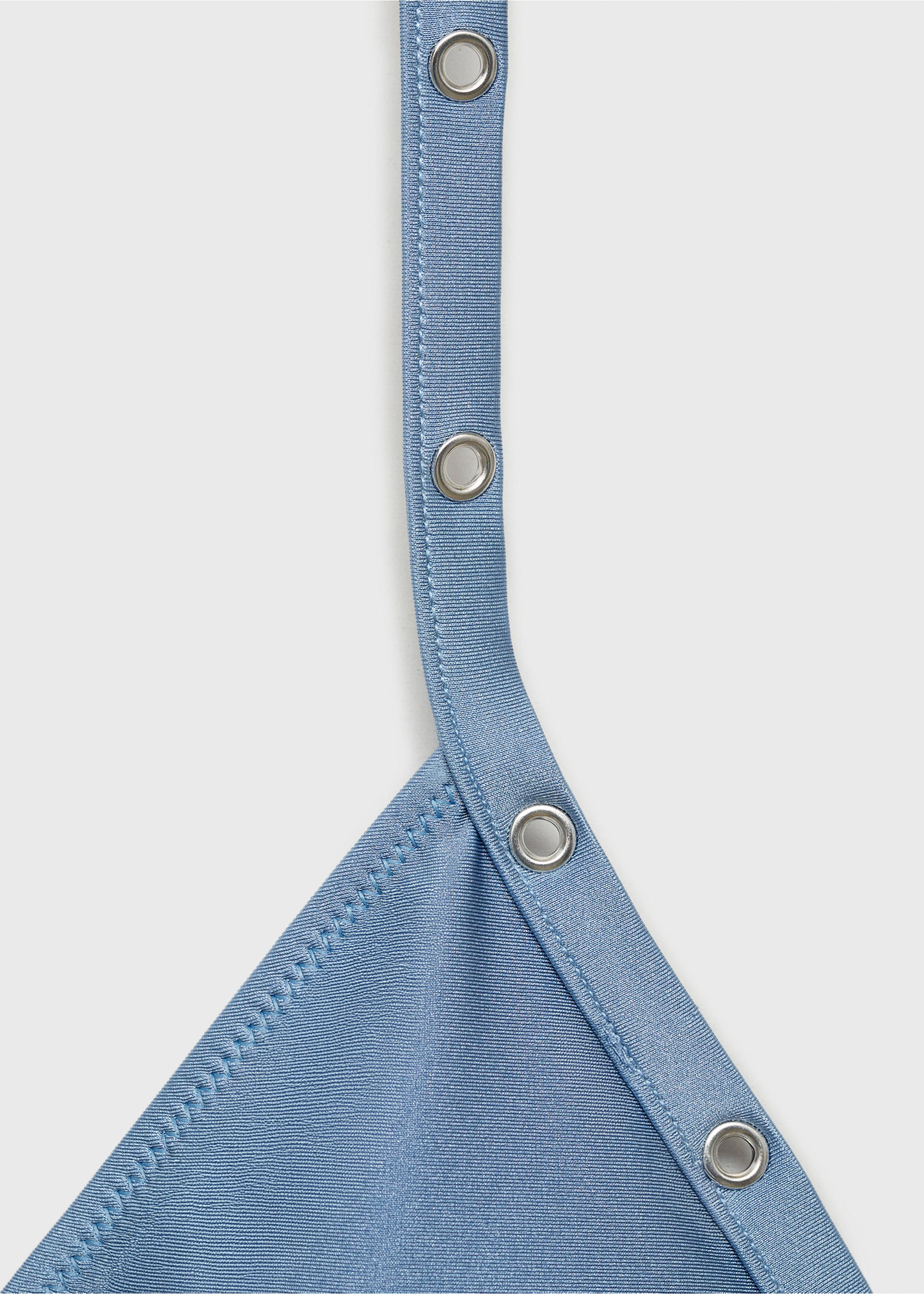 Delikli üçgen bikini üstü - Ürün detayı 8, Gök Mavisi. Ref: 87009212-00.