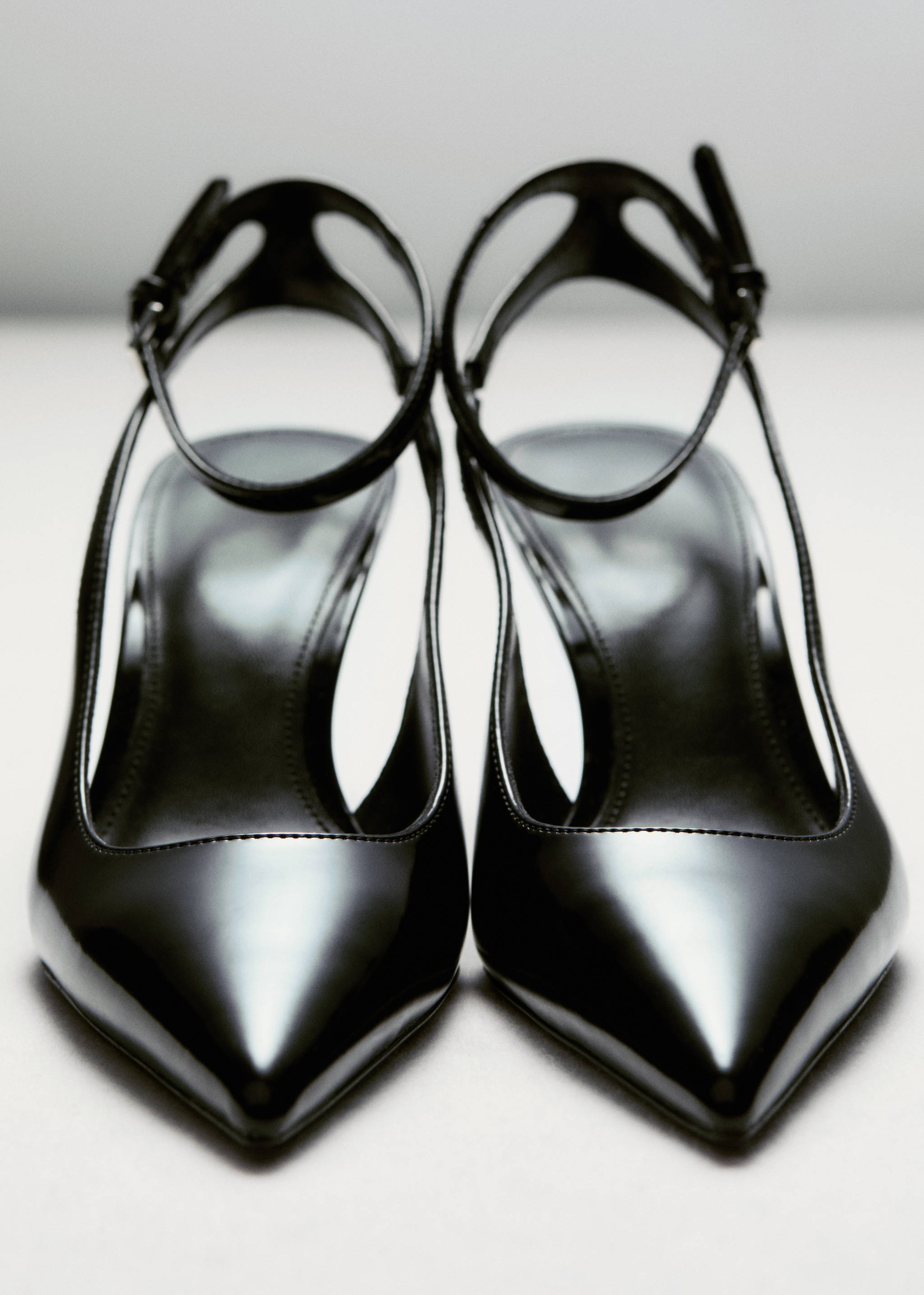 Chaussures vernies talon - Plan général, Noir. Ref: 87010212-00.