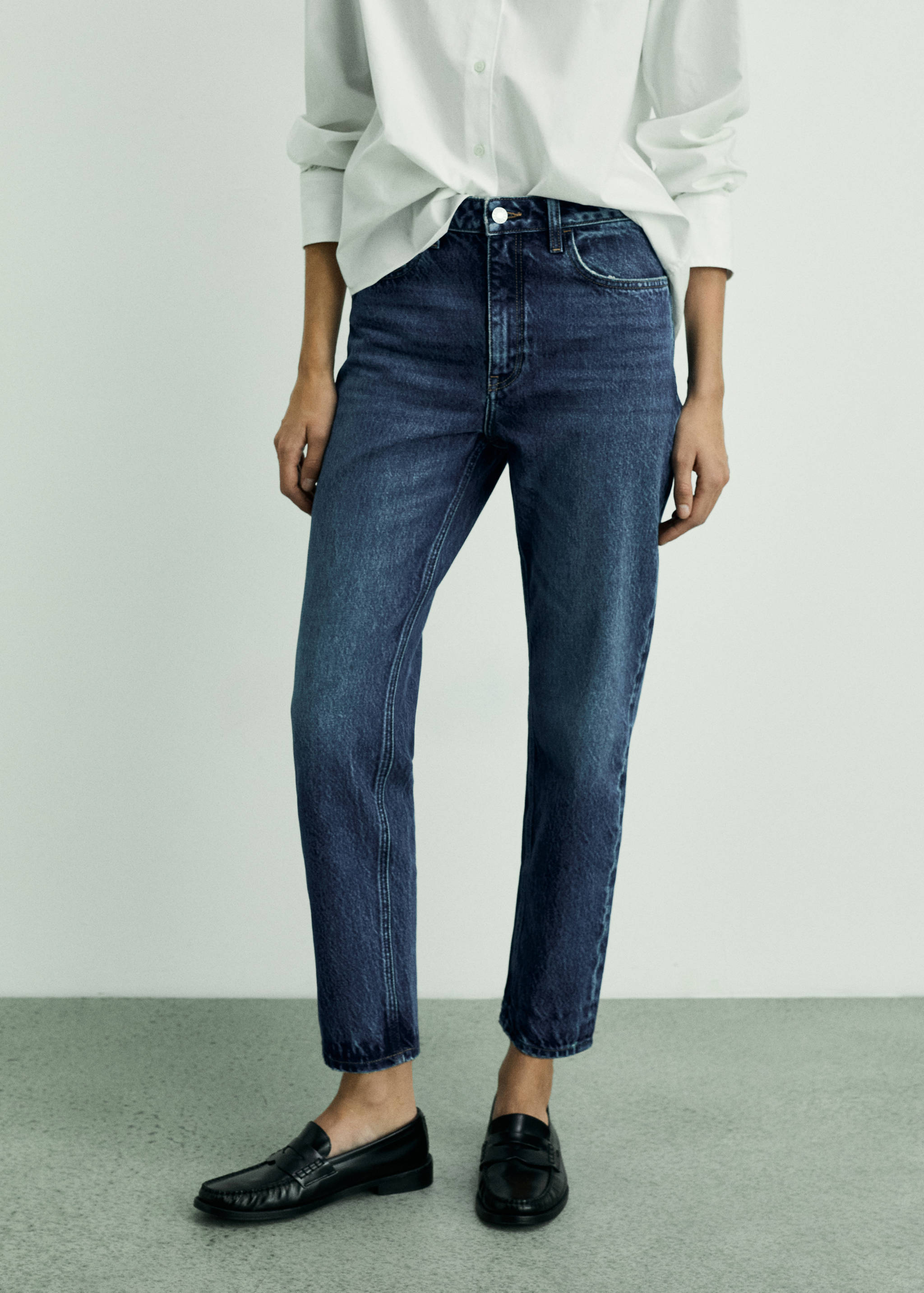 Jeans Mom2000 mom tiro alto - Plano medio