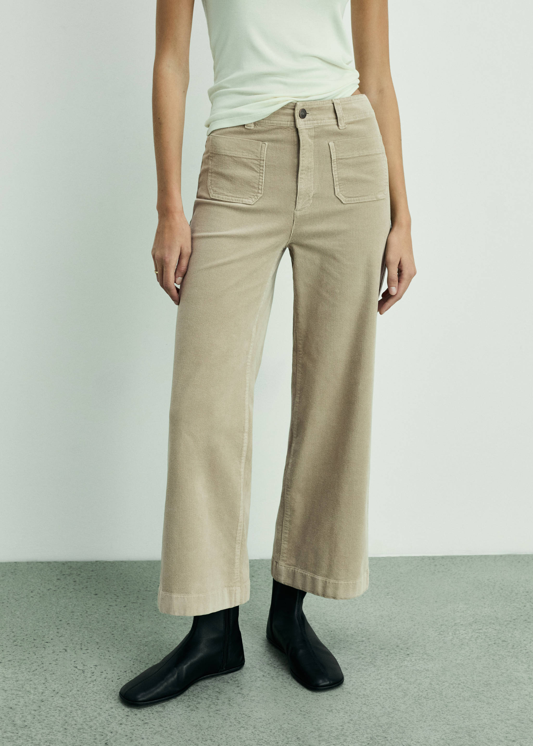 Pantalon Catherin style jupe-culotte velours côtelé - Plan moyen