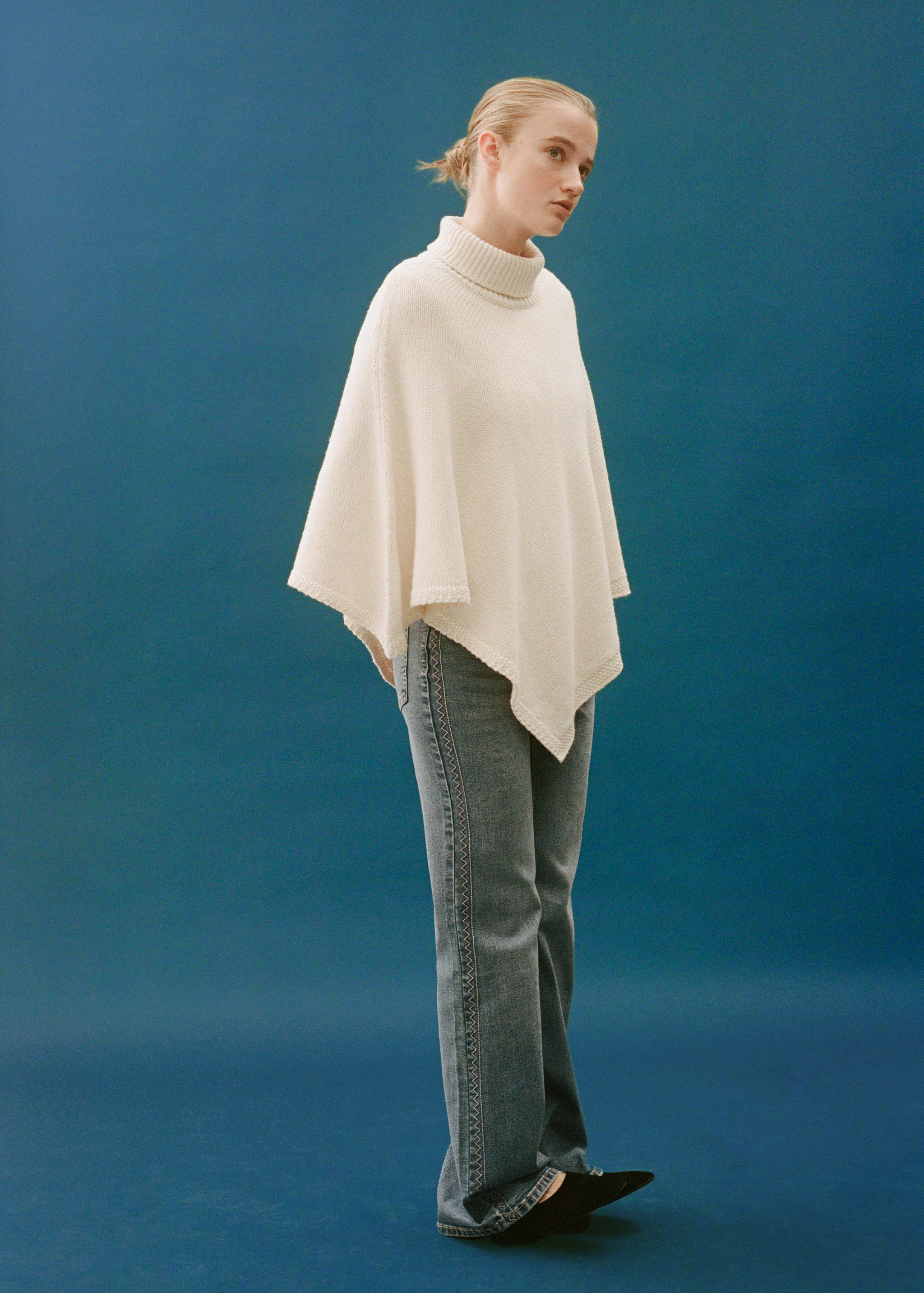 Jeans mit gestickten Details - Detail des Artikels 5